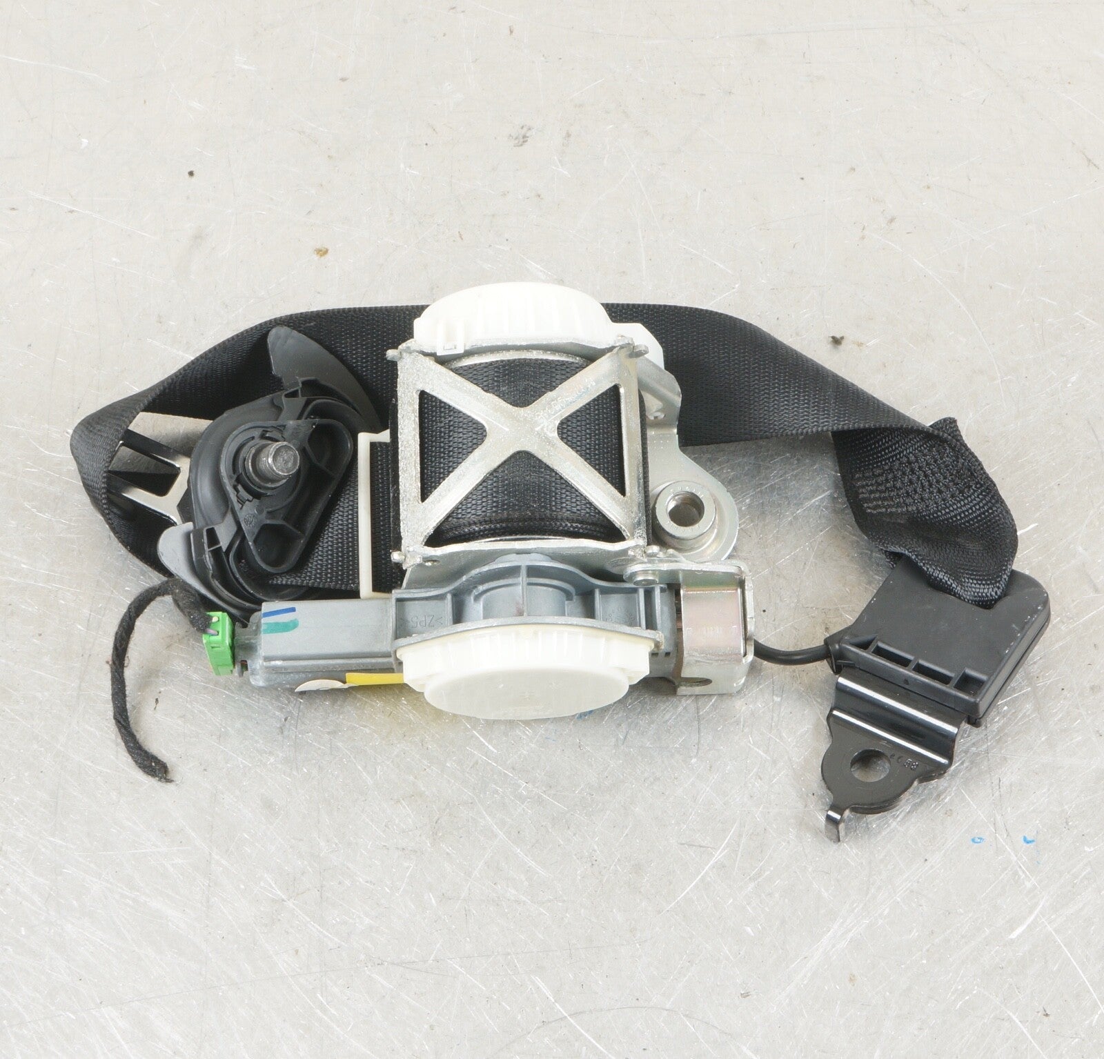 12-14 Mercedes W204 C250 Front Right Passenger Side Seat Belt Retractor Oem