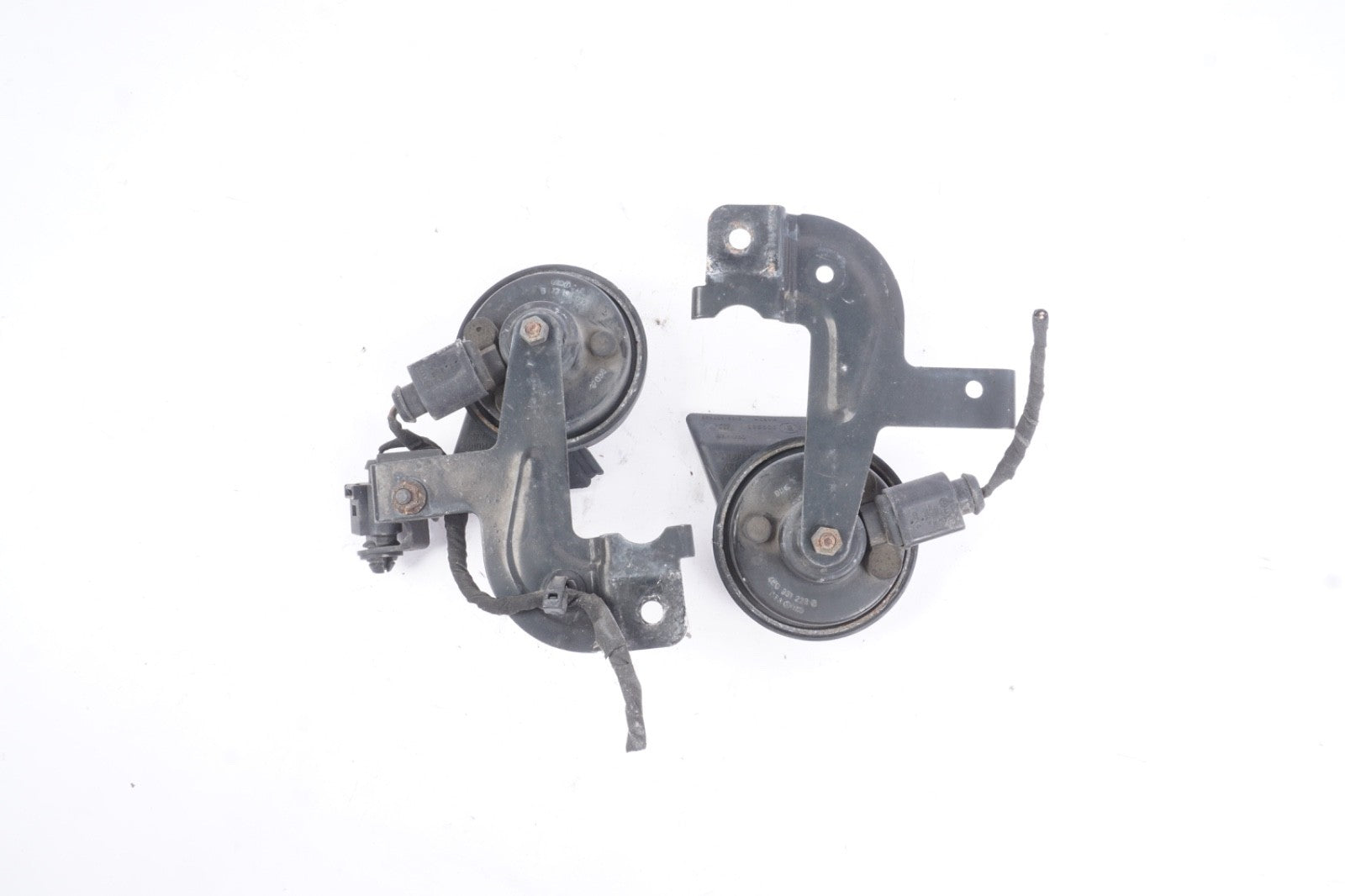 2004–2008 Audi  A8 High & Low Tone Horn Set OEM 8E0951221A 8E0951223A