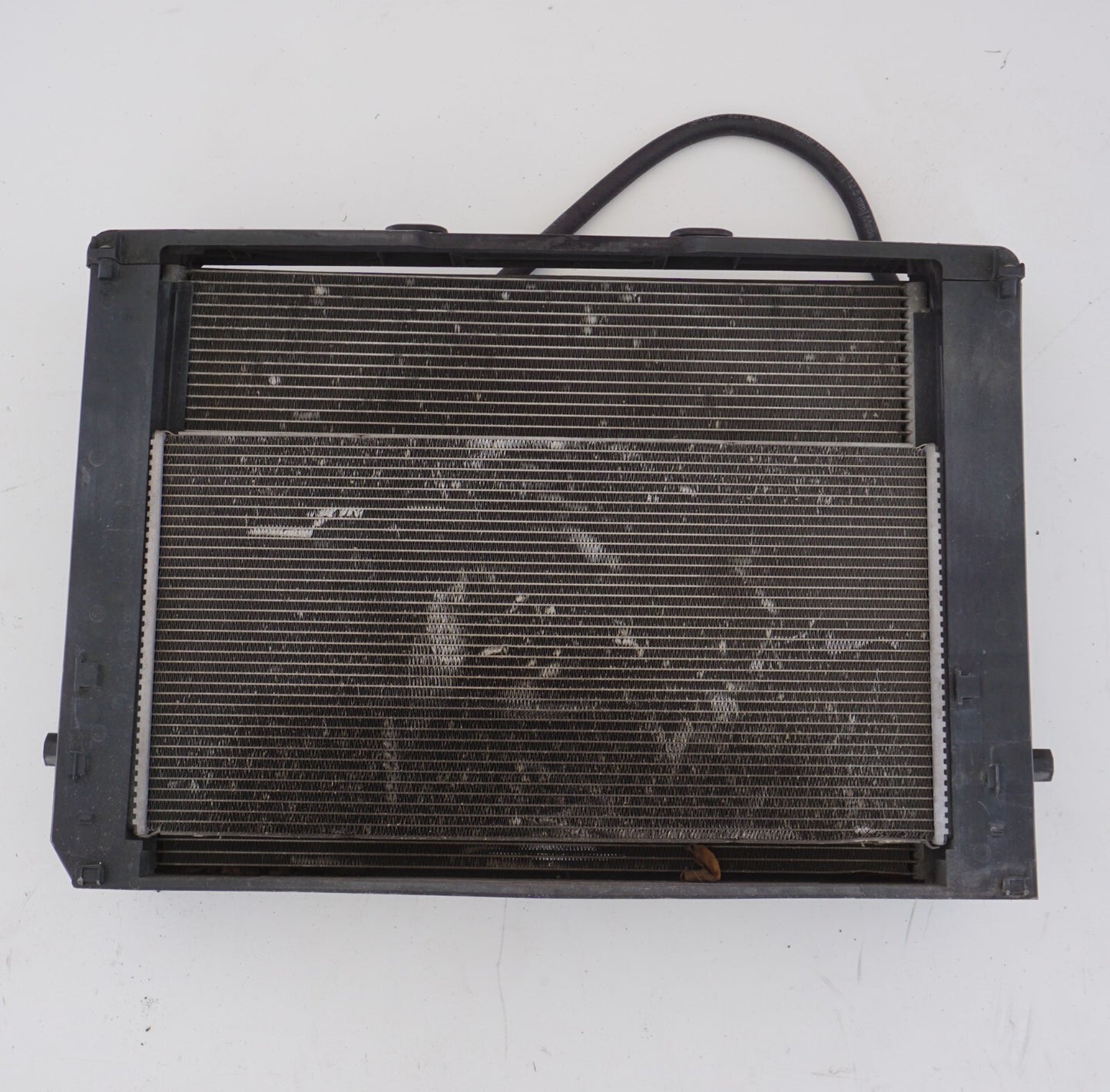 2012 - 2016 BMW 650i ENGINE COOLING RADIATOR A/C CONDENSER OEM
