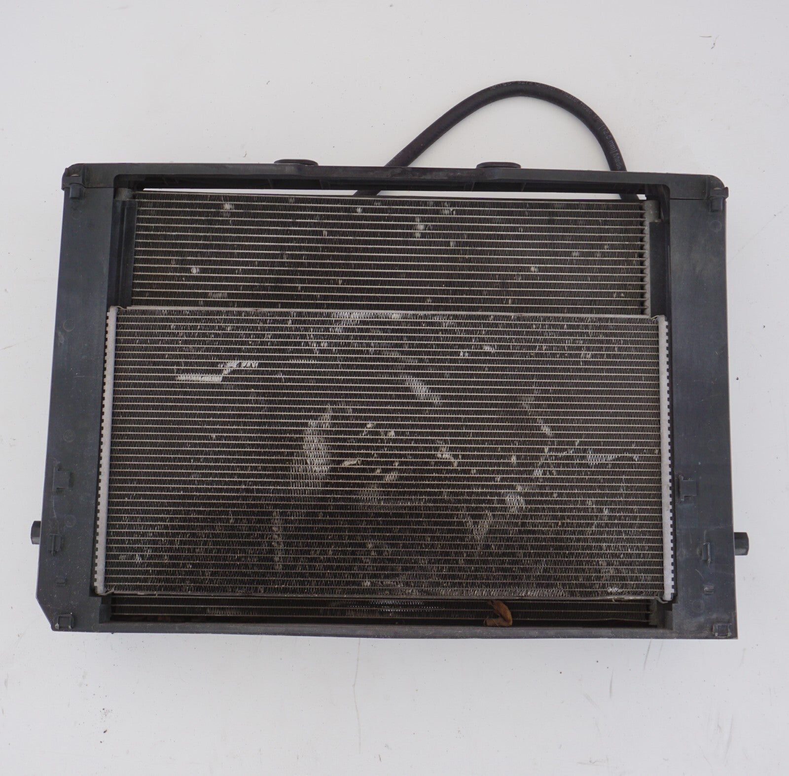 2012 - 2016 BMW 650i ENGINE COOLING RADIATOR A/C CONDENSER OEM