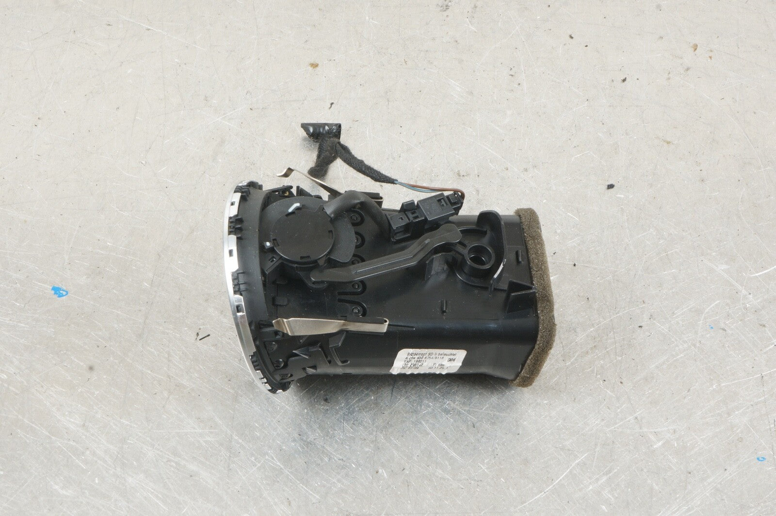Mercedes W204 C350 C250 C300 Dash AC A/C Air Vent Grill Left Side OEM 12 13 14