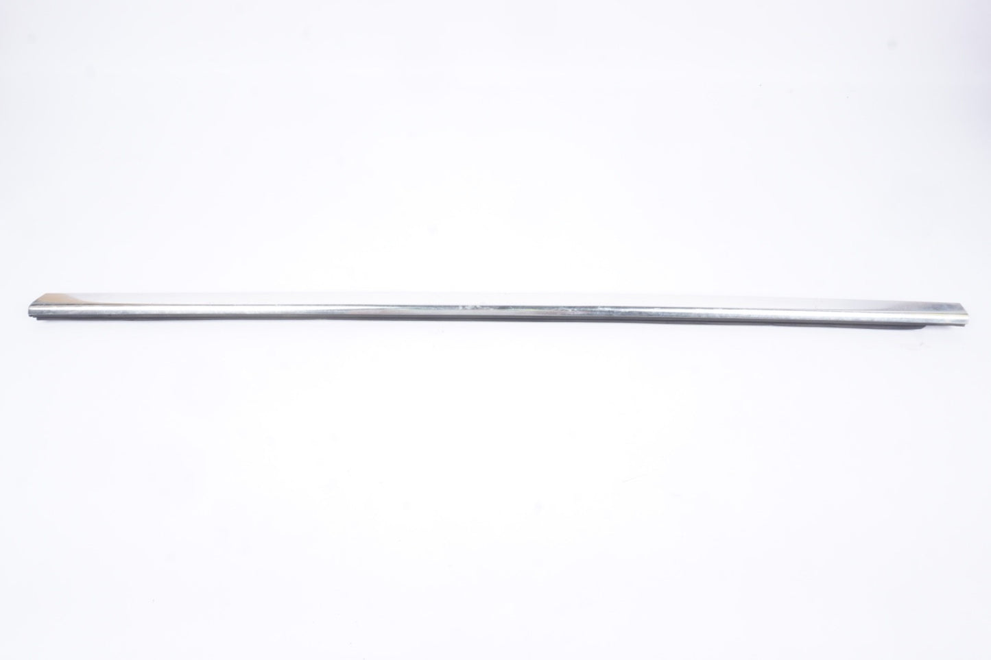 13-16 BMW 650I 640I F06GRAN COUPE  FRONT LEFT DOOR CHROME MOLDING