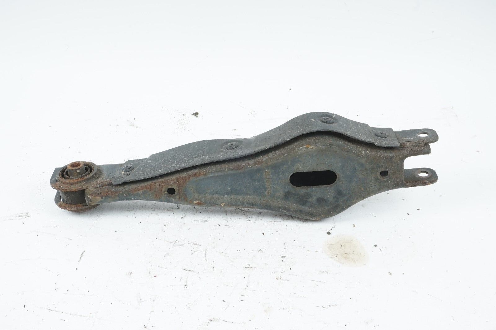 2013-2018 HYUNDAI SANTA FE REAR LOWER CONTROL ARM LEFT DRIVER SIDE OEM