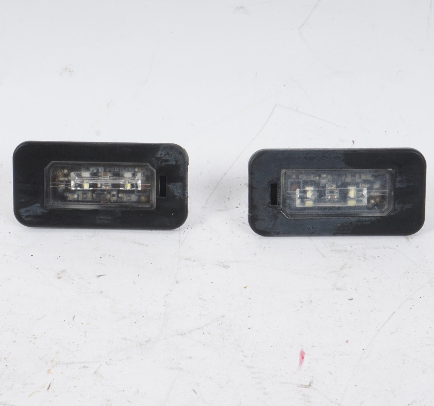 17 - 24 Alfa Romeo Giulia  REAR LICENSE PLATE LIGHT SET OF 2 68301170AA OEM