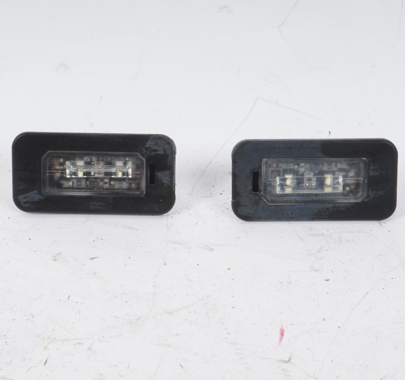 17 - 24 Alfa Romeo Giulia  REAR LICENSE PLATE LIGHT SET OF 2 68301170AA OEM