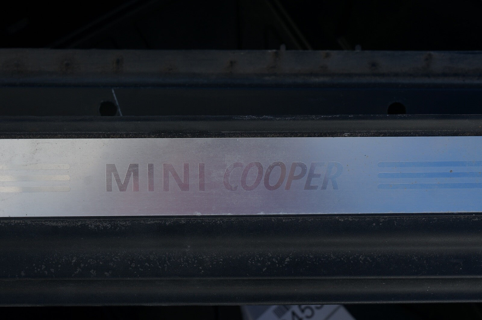2011-2014 MINI COOPER R56 RIGHT PASSENGER SIDE SKIRT ROCKER PANEL TRIM OEM