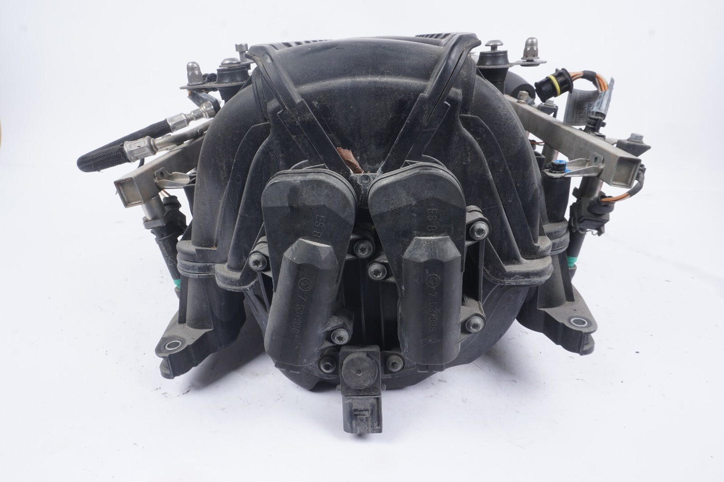 2006 - 2010  BMW 650i E63 E64 Intake Manifold OEM