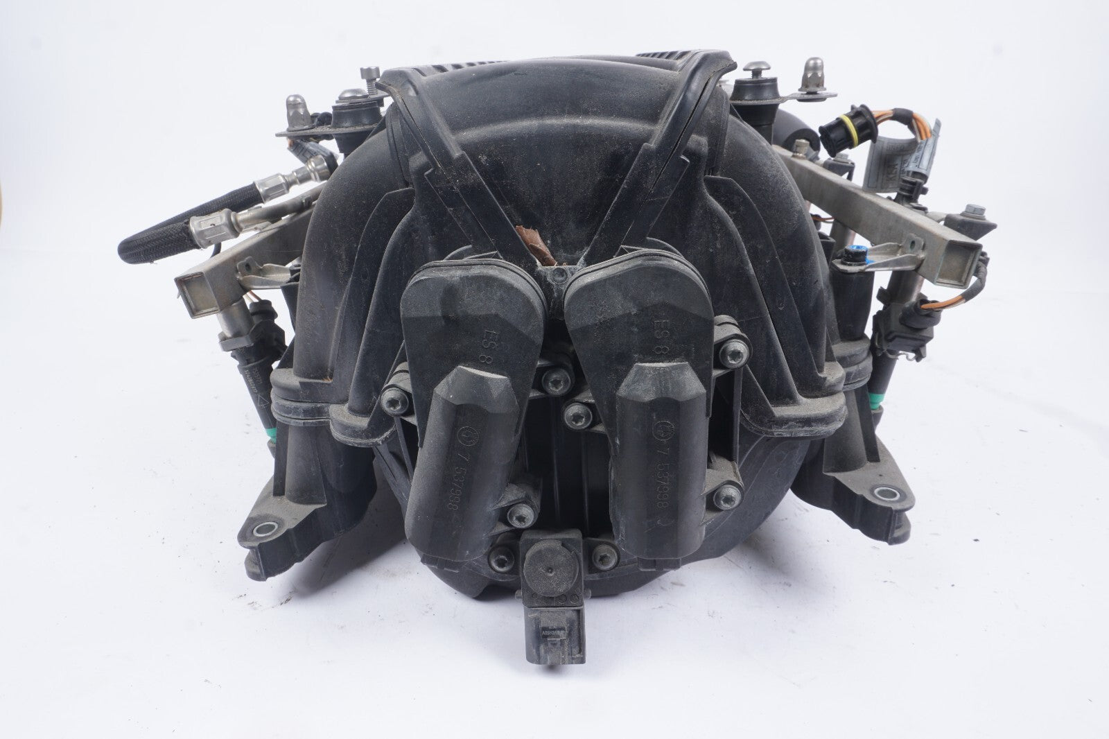 2006 - 2010  BMW 650i E63 E64 Intake Manifold OEM