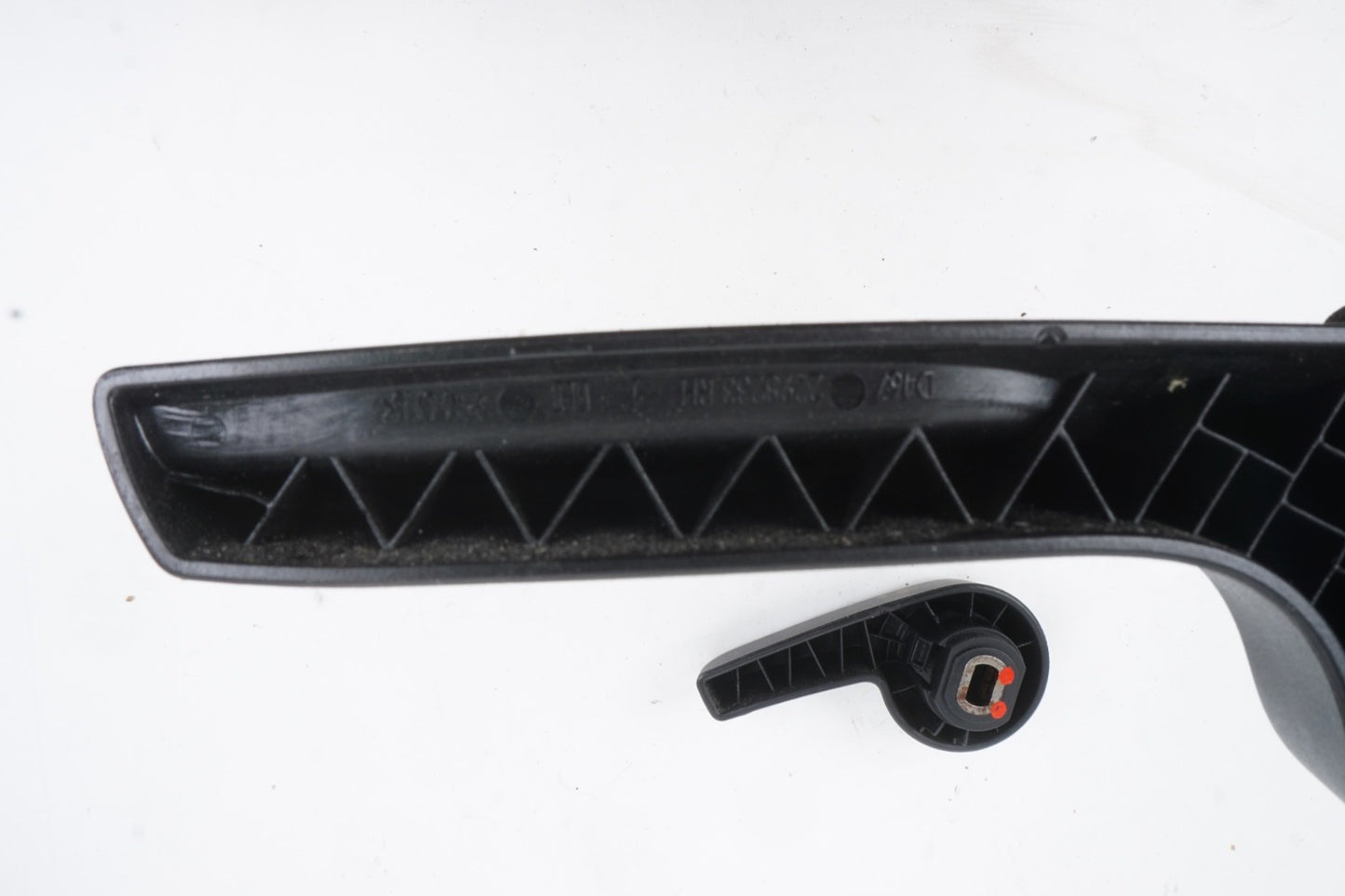 2014 - 2020 FIAT 500L FRONT RIGHT SEAT HEIGHT LEVER HANDLE ADJUSTER OEM 2298233