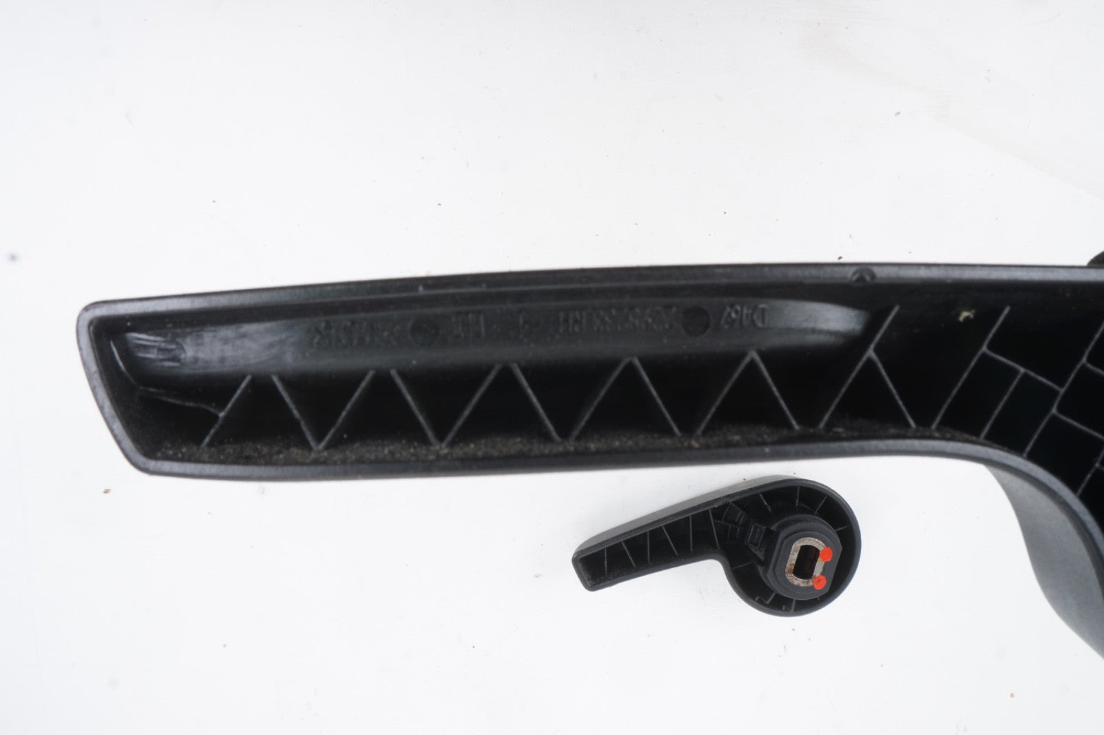 2014 - 2020 FIAT 500L FRONT RIGHT SEAT HEIGHT LEVER HANDLE ADJUSTER OEM 2298233