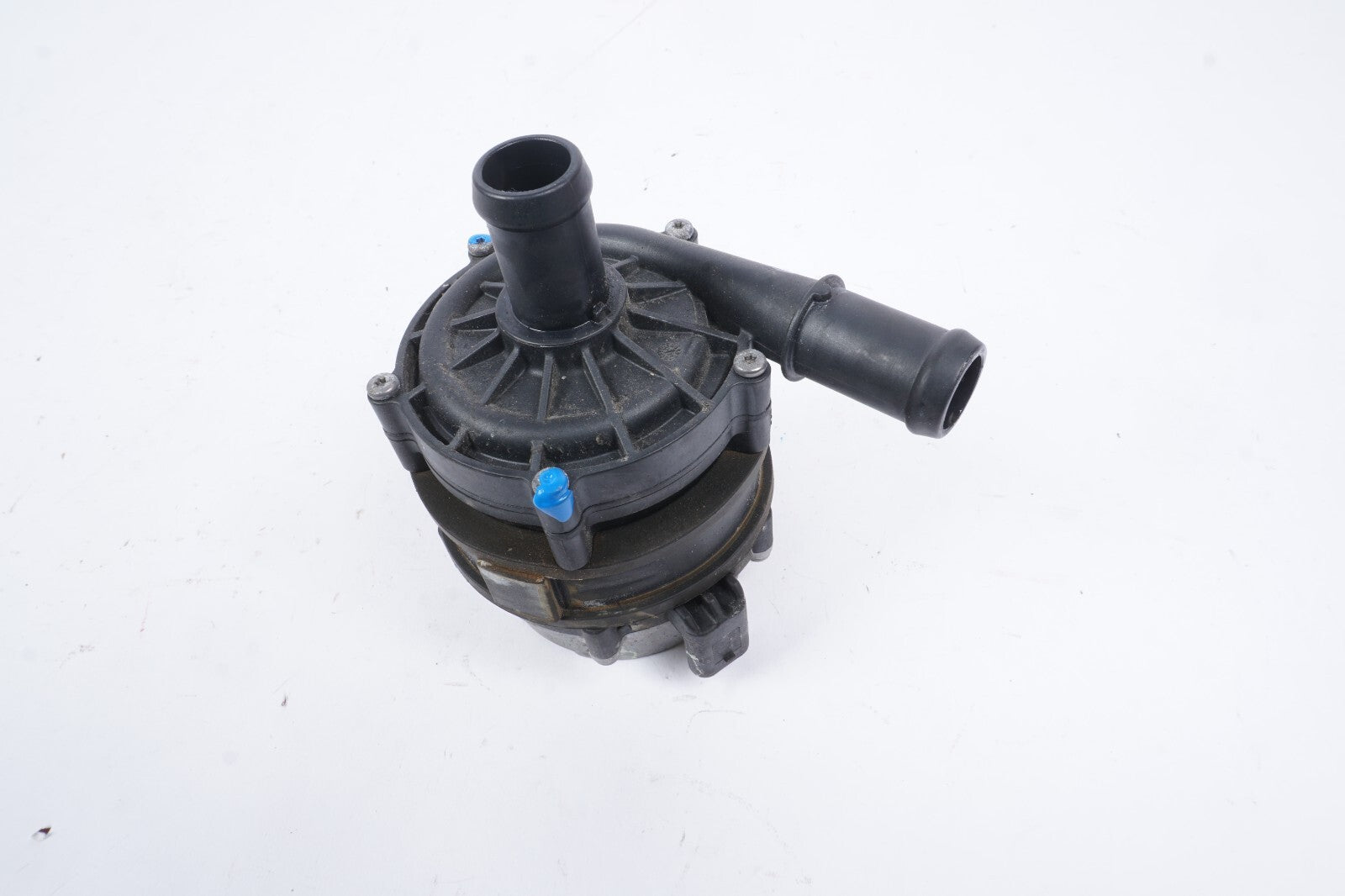 2021-2023 Polestar 2 Battery Coolant Auxiliary Water Pump 32257968 OEM