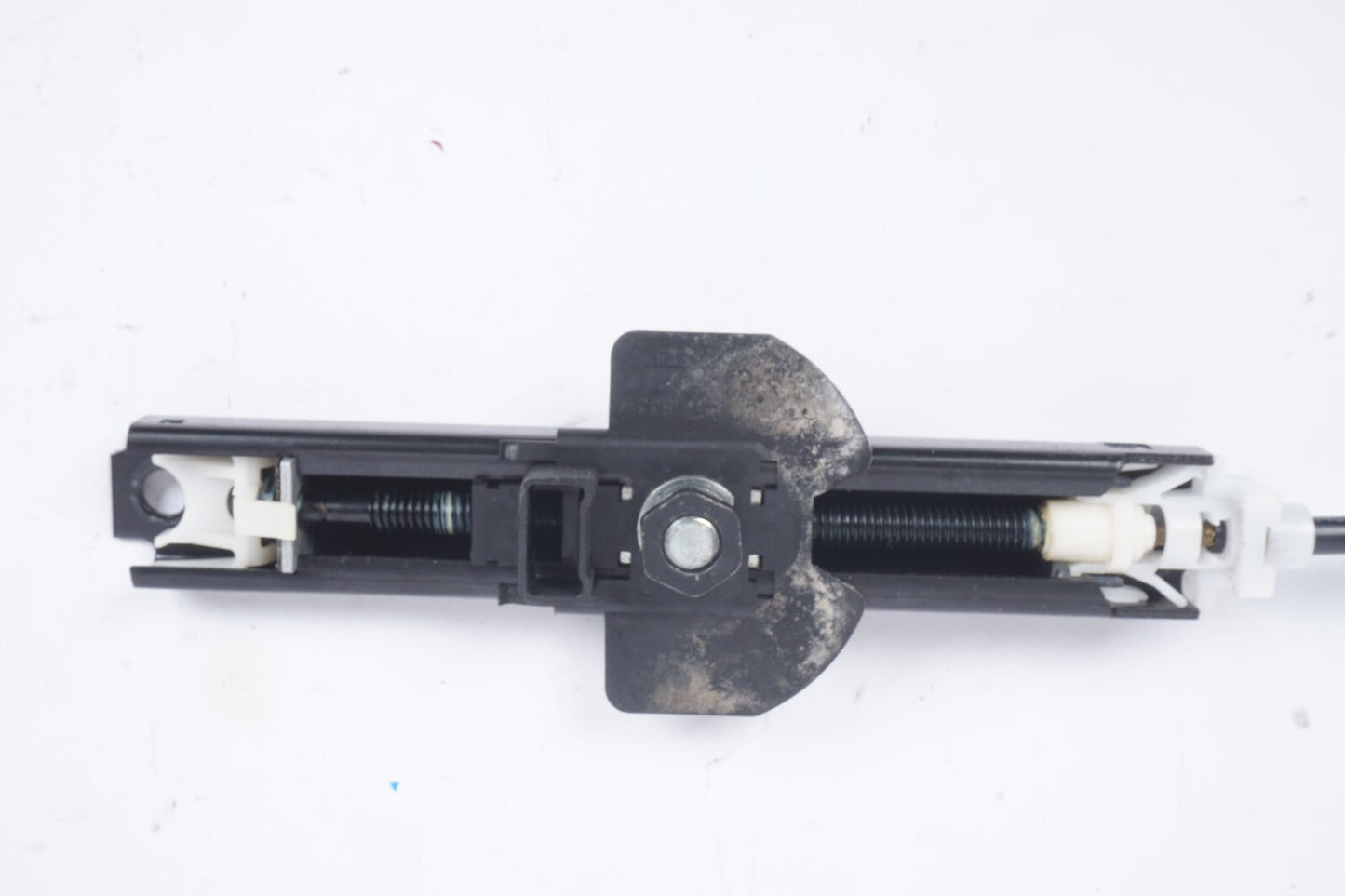 2004 - 2010 Audi A8 A8L Front Right Passenger Seat Belt Adjustment Actuator OEM