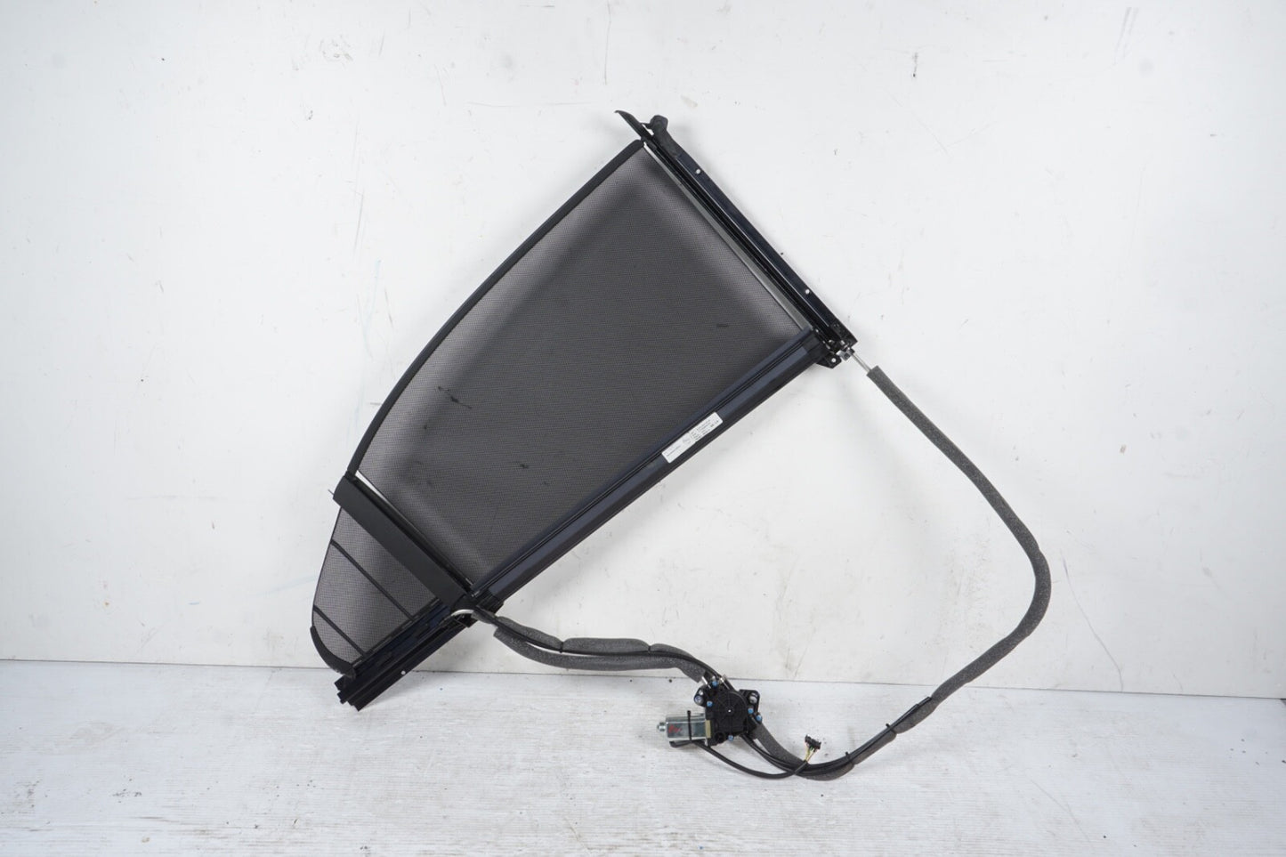 07-13 Mercedes W221 S400 S350 S550 S600 Rear Left Door Window Sun Shade Sunshade