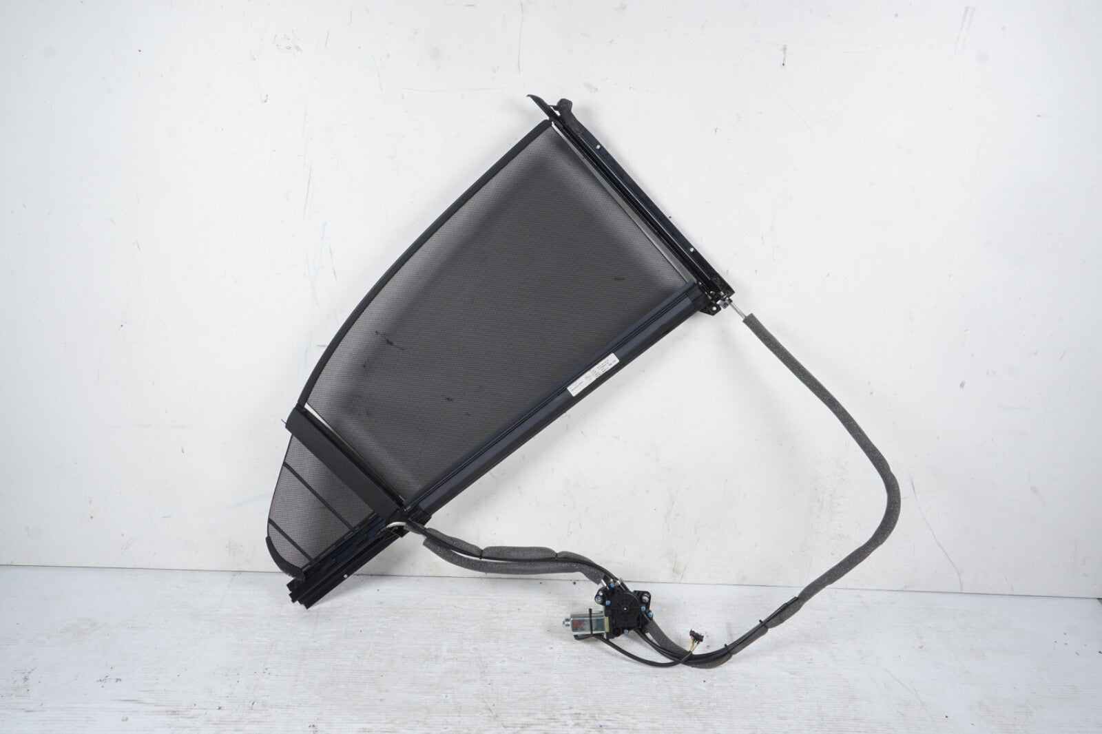 07-13 Mercedes W221 S400 S350 S550 S600 Rear Left Door Window Sun Shade Sunshade