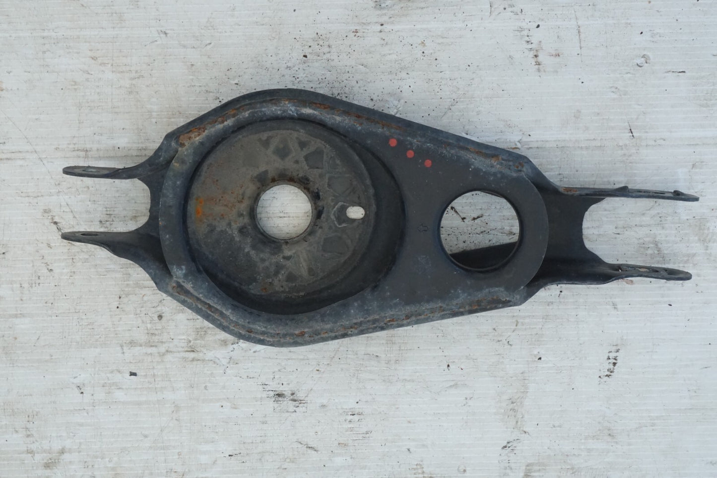 17 - 24 CHRYSLER PACIFICA REAR LEFT DRIVER SIDE LOWER CONTROL ARM OEM