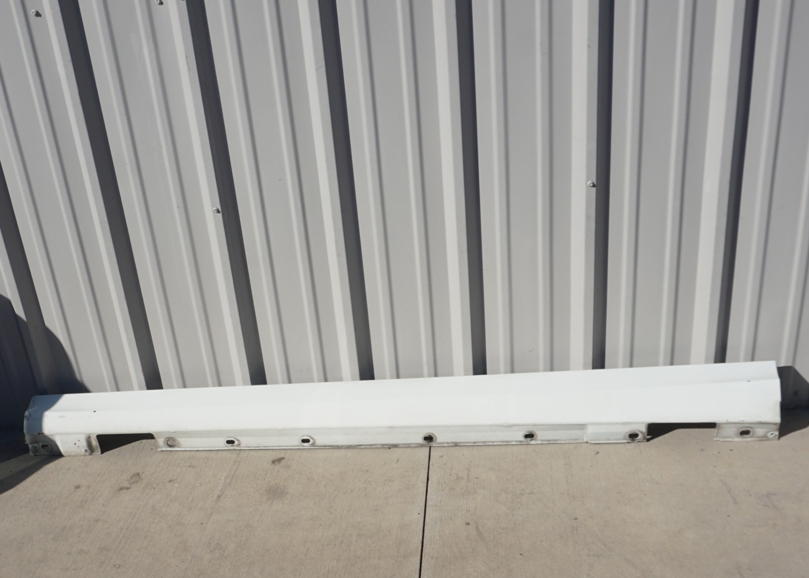 08-14 Mercedes-Benz C300 Left Driver Side Rocker Panel Skirt Molding OEM