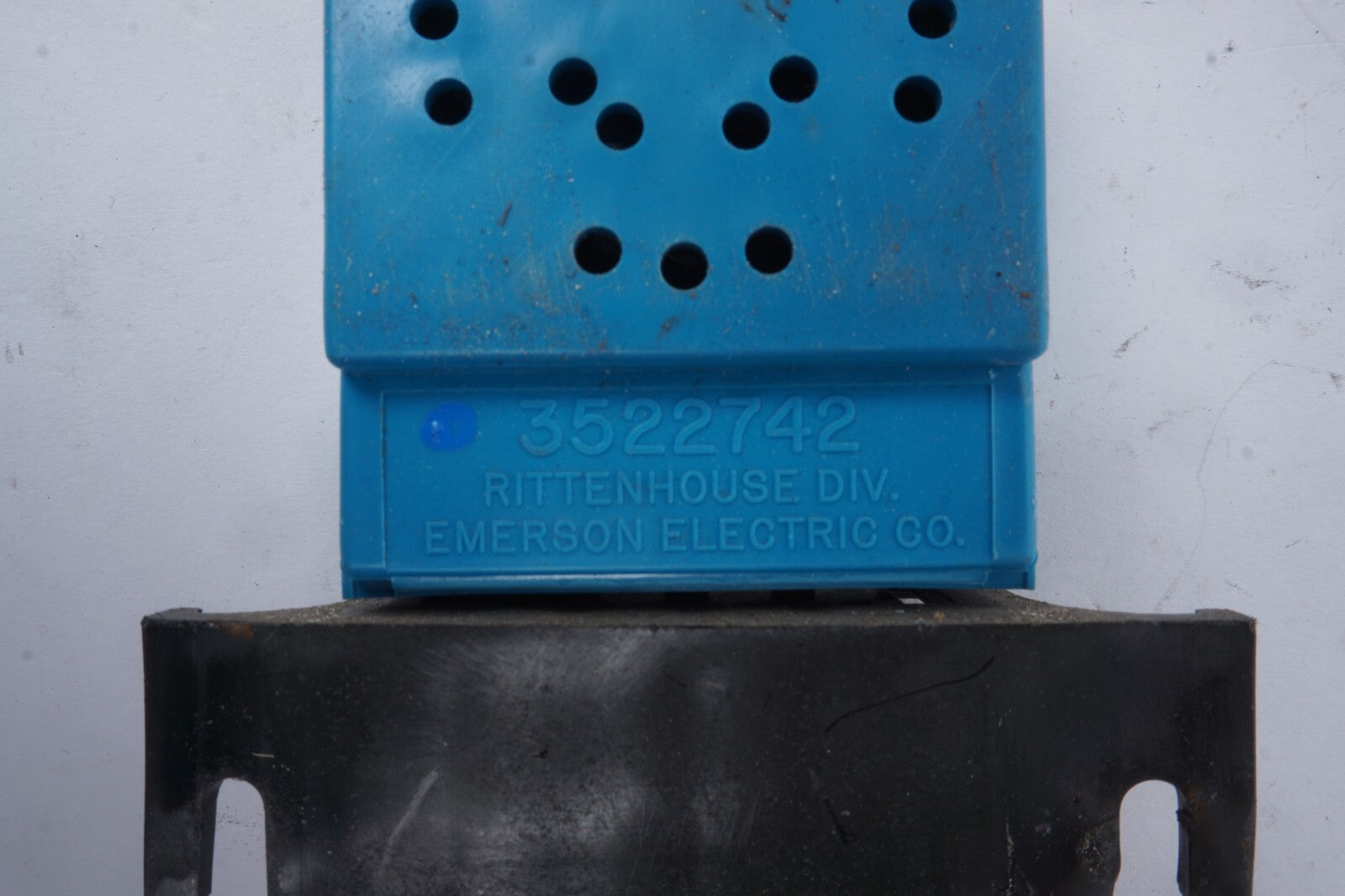 1987 - 1993 Cadillac Allante Alarm 3522742 OEM