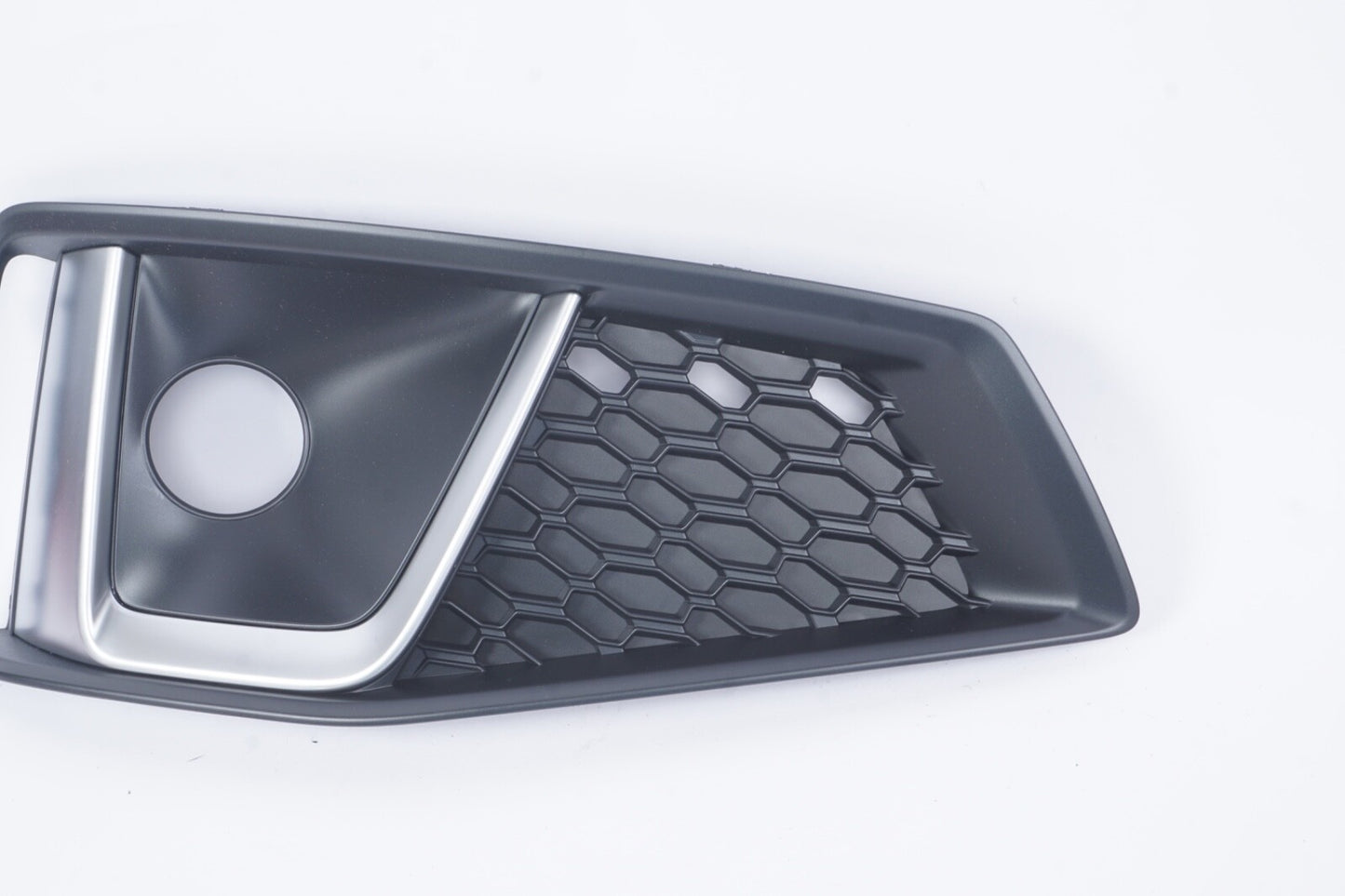 For 2021 Audi A4 Front Bumper Fog Light Grille Cover Trim 8WD807682 RIGHT