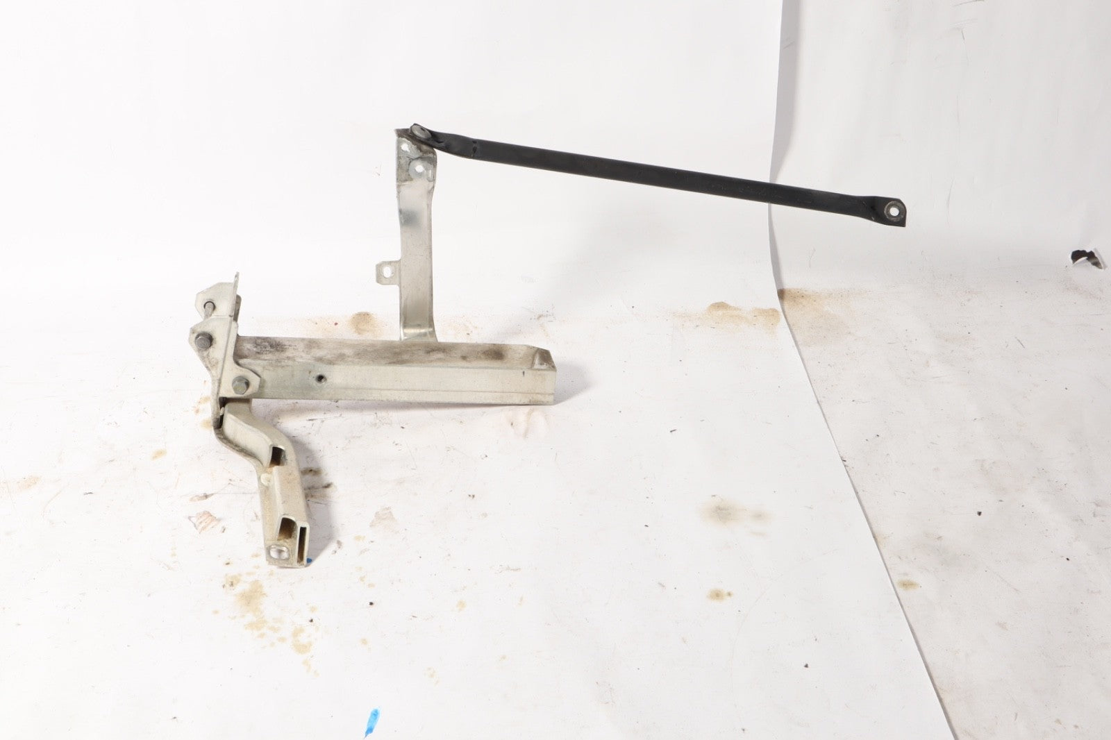 2012-2019 BMW 640i 650i Front Bumper Deformation Bracket Left OEM Used