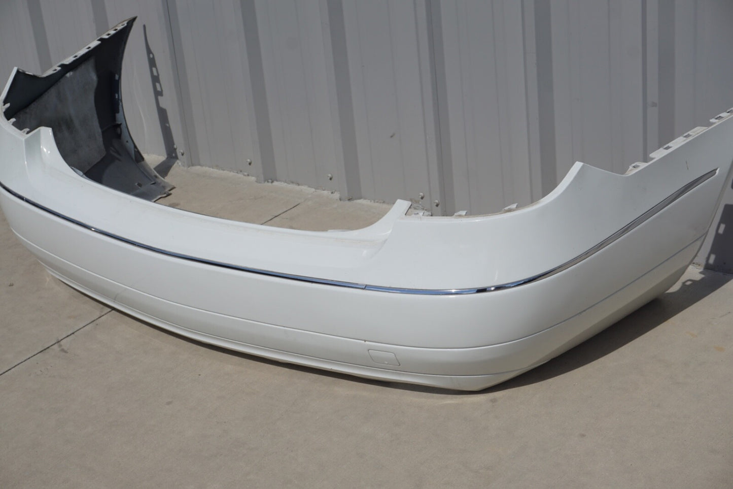 2010 2011 2012 2013 MERCEDES E350 CONVERTIBLE  COUPE REAR BUMPER COVER OEM