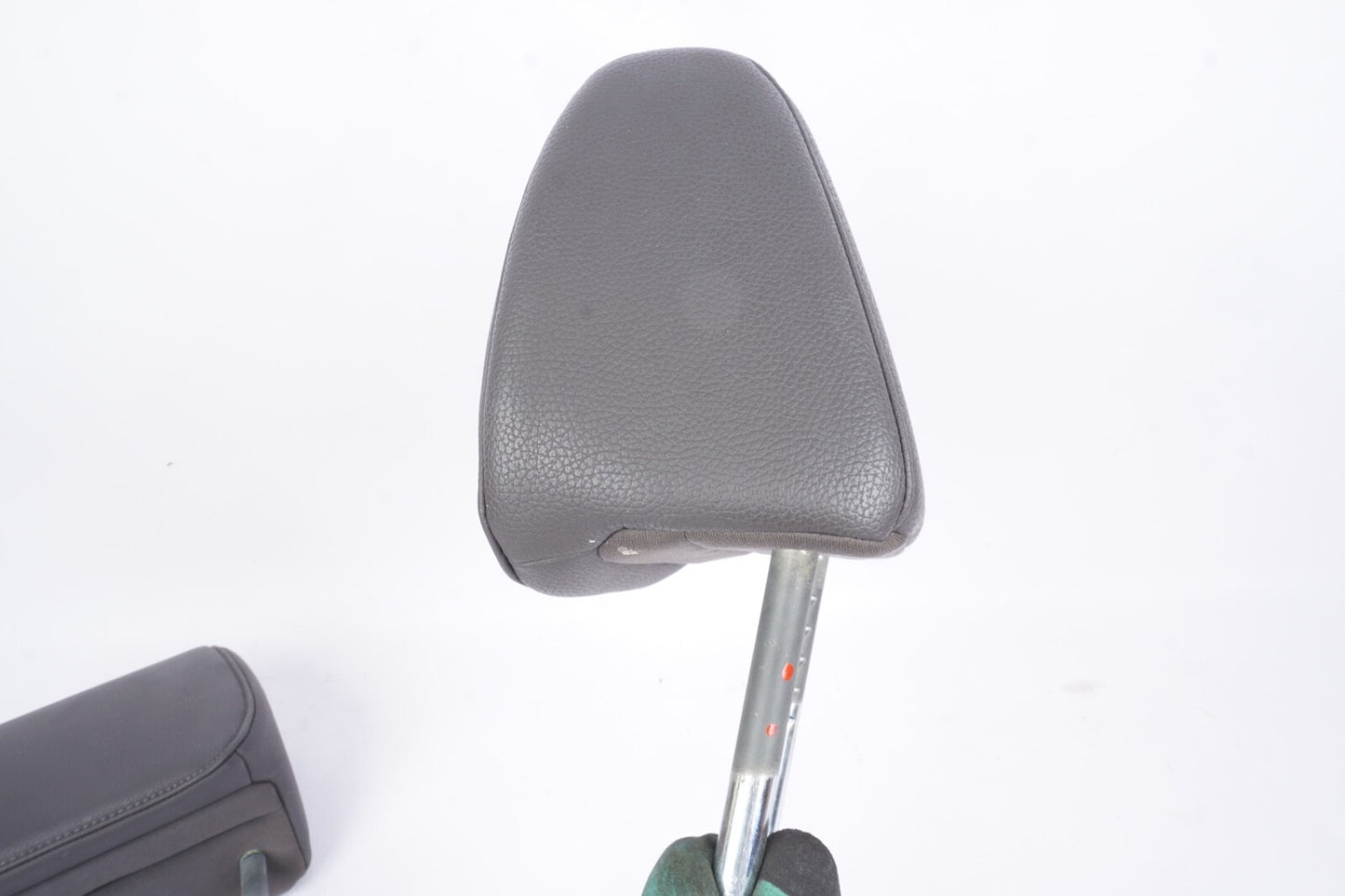 18 19 20 21 22 HONDA ODYSSEY FRONT SEAT HEADREST PAIR OEM BROWN LEATHER