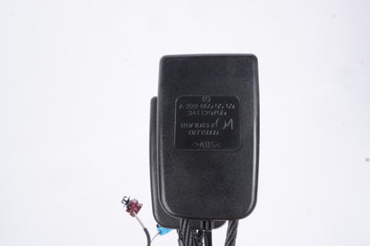 2014-2020 MERCEDES S CLASS W222 REAR RIGHT / CENTER SEAT BELT DOUBLE BUCKLE OEM