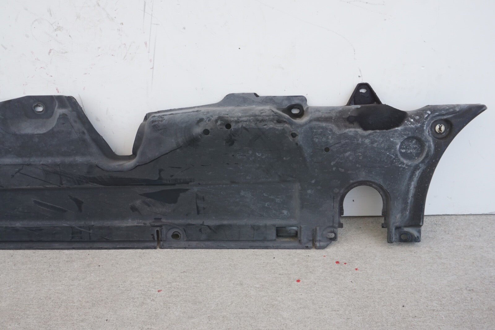2011 - 2018 PORSCHE CAYENNE  OEM LEFT UNDER BODY SPLASH SHIELD 95850421100