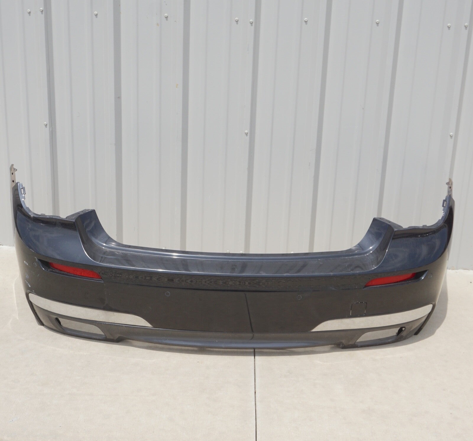 2009 - 2015 BMW 750i 750li F01 F02 Rear Bumper Cover Molding Cover Panel OEM