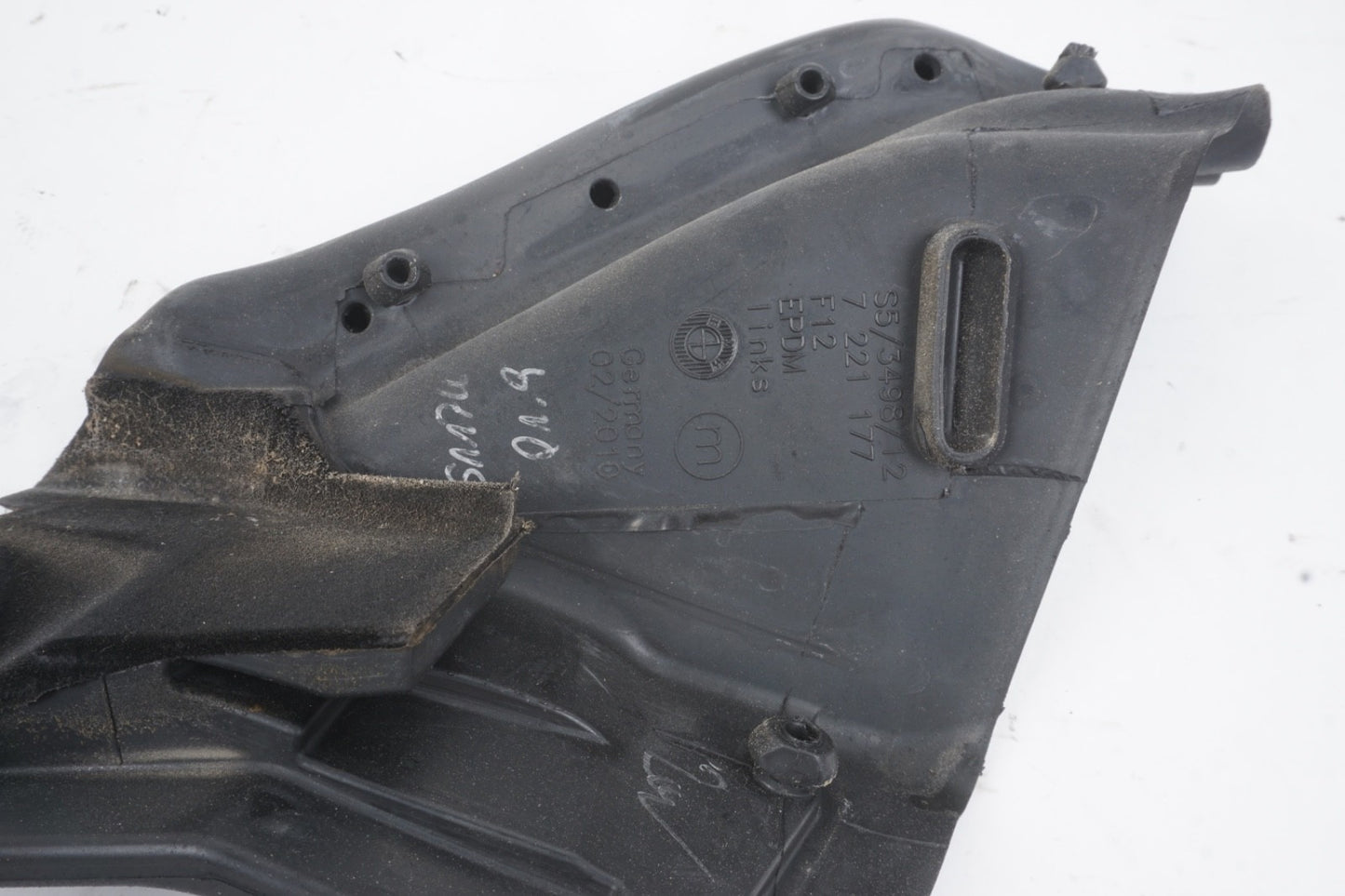 2012 - 2017 BMW 650i Front Left Windshield Trim Seal OEM