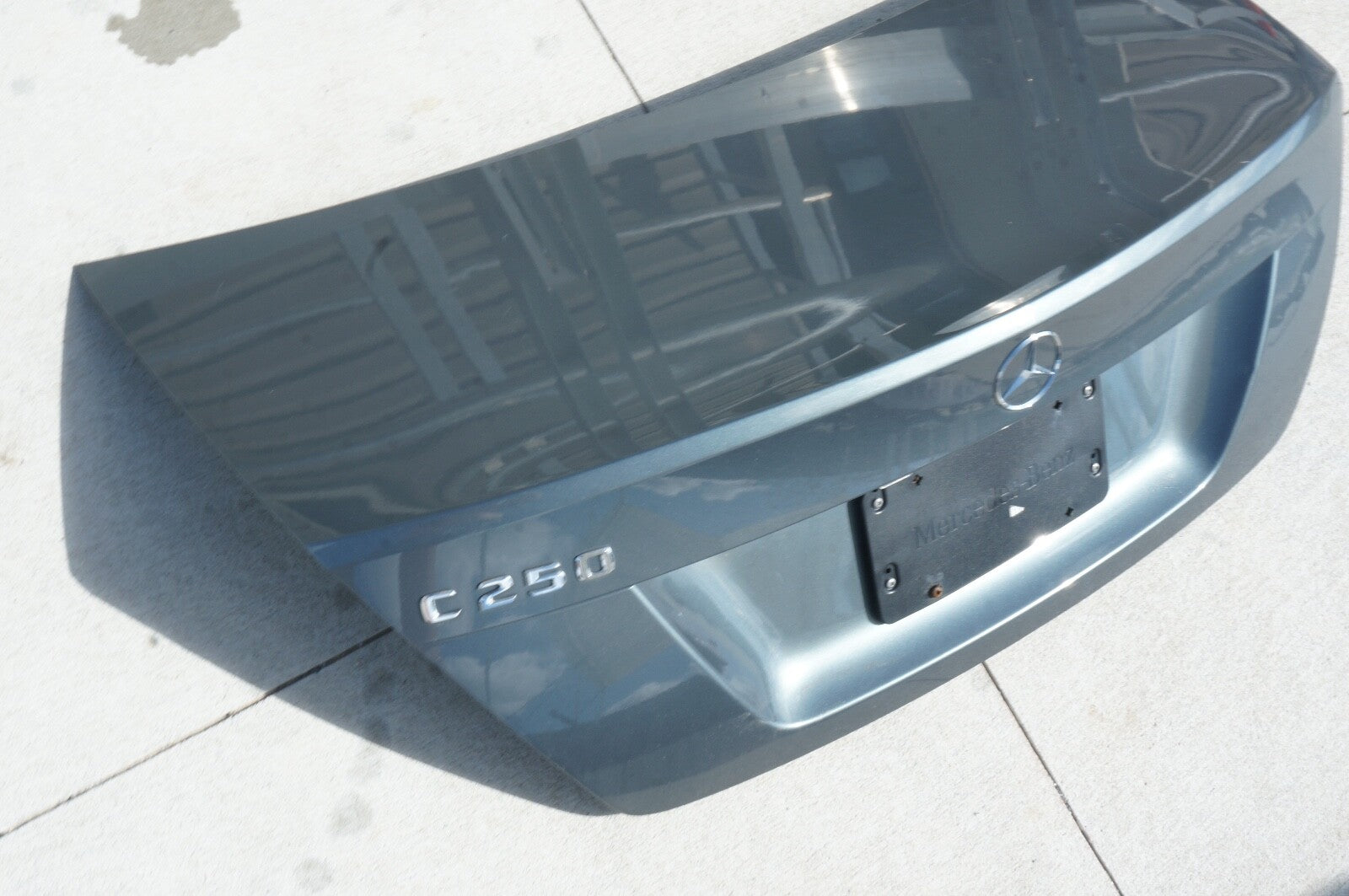 2008 - 2014 MERCEDES W204 C200 C250 C300 C350 TRUNK LID