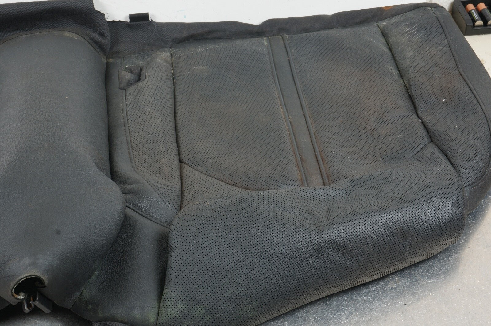 2011-2015 AUDI A8 QUATTRO REAR 2ND SECOND ROW SEAT LOWER BOTTOM CUSHION OEM