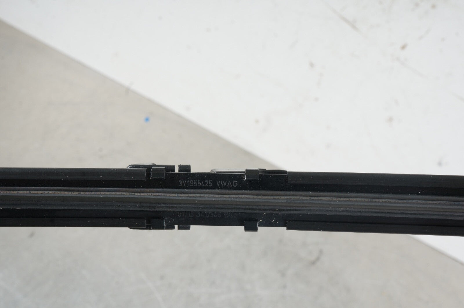 2011- 2021 Bentley MULSANNE Genuine Factory OEM Front Wiper Blade Inserts USED
