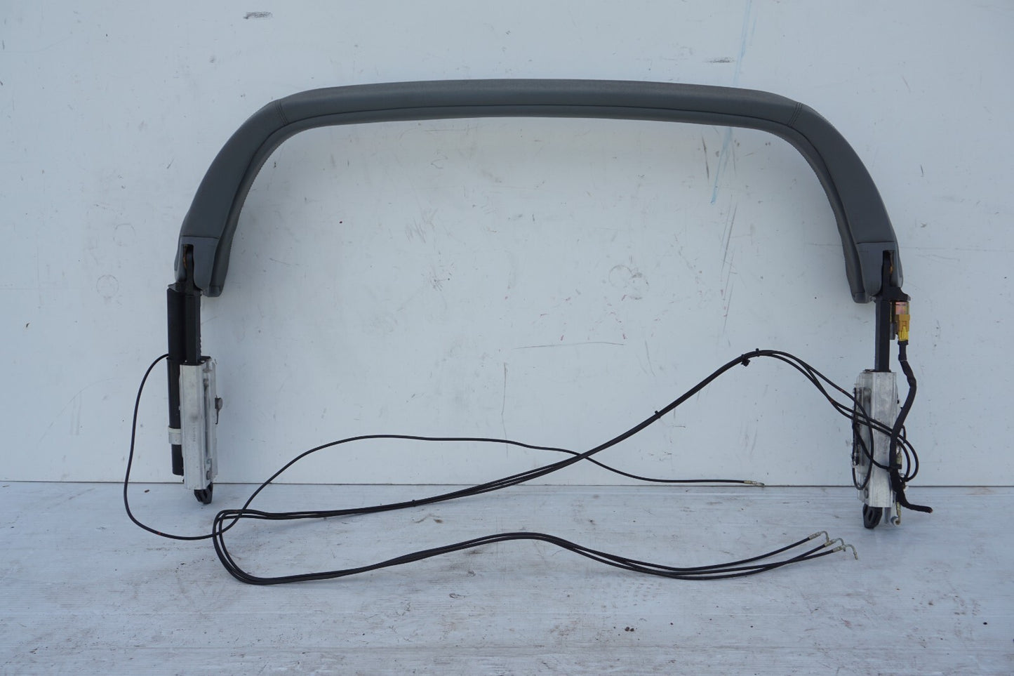 2003-2012 Mercedes-Benz SL500 SL55 AMG Convertible Hydraulic Roll Over Bar OEM