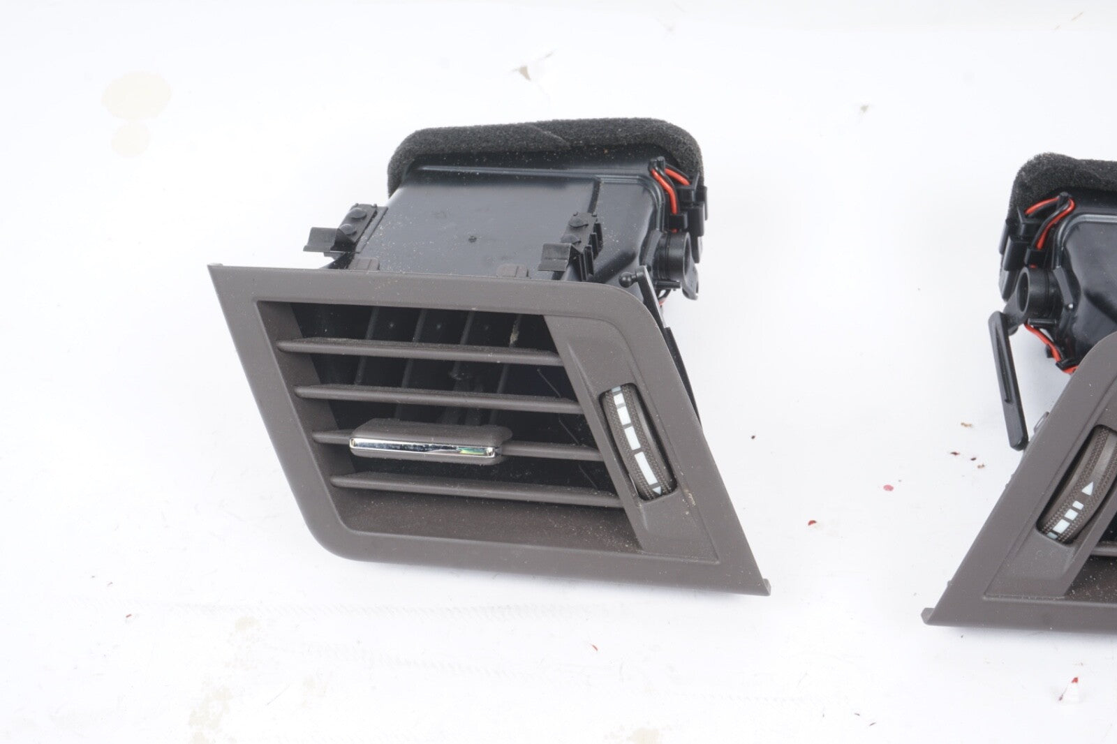 10-13 Mercedes W207 E350 Coupe Front Left Right Dashboard AC A/C Air Vent Beige