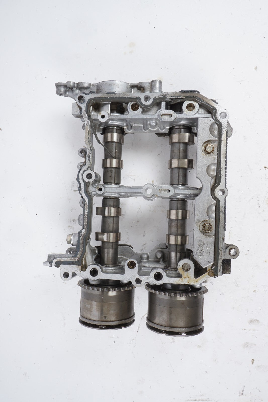 2011-2013 BMW 550I GT F07 N63 4.4L CAMSHAFTS WITH TRAY RIGHT PASSENGER SIDE OEM