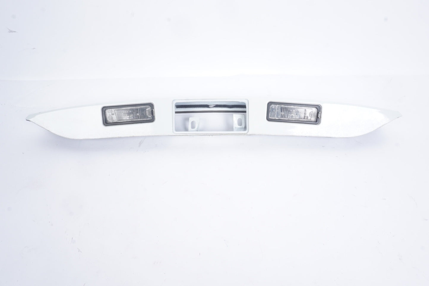 2011-2018 PORSCHE CAYENNE LIFT GATE TAILGATE SWITCH COVER MOLDING PURE WHITE OEM