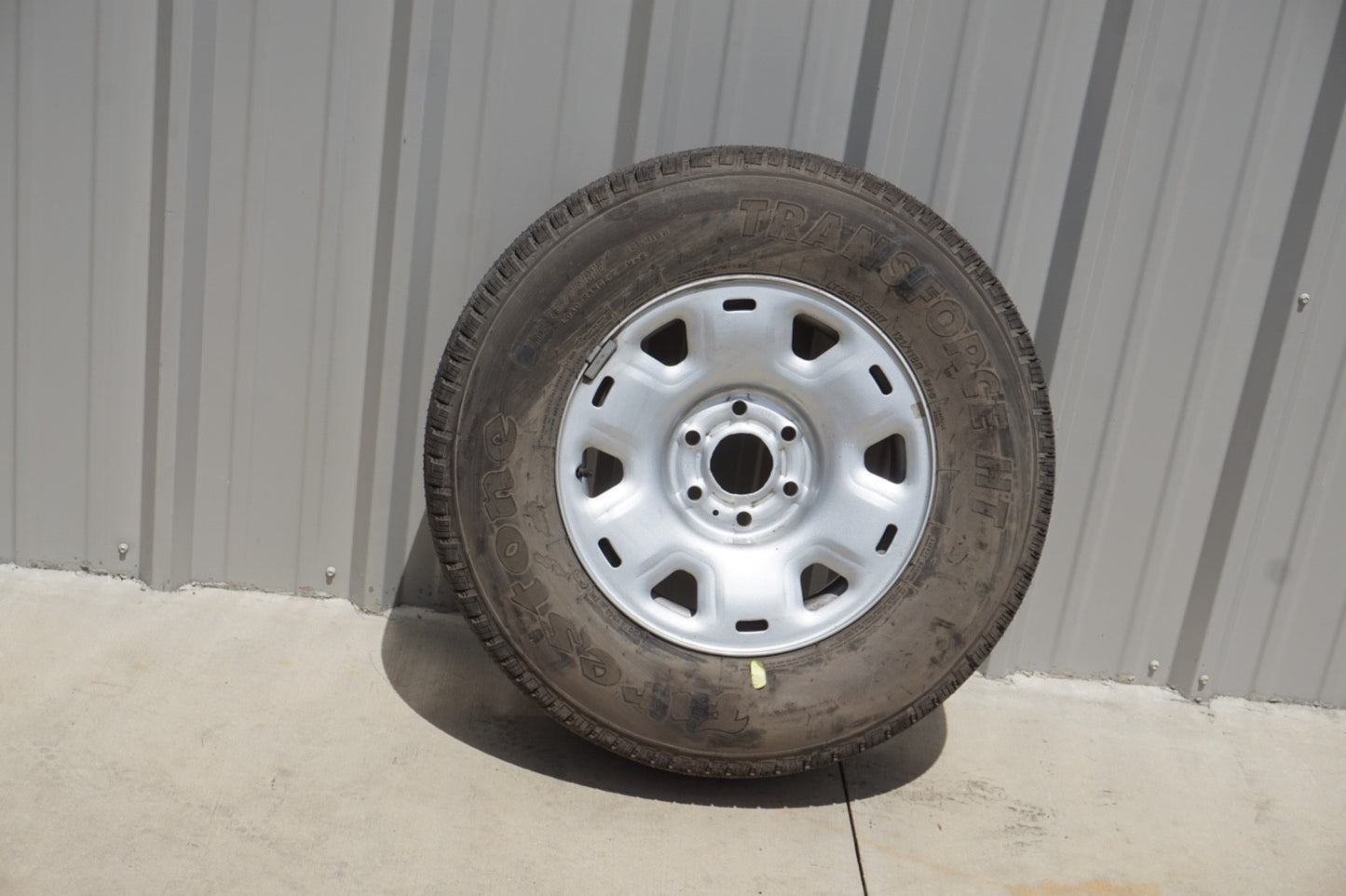 17-19 NISSAN TITAN SPARE WHEEL RIM AND TIRE 245/75 r17