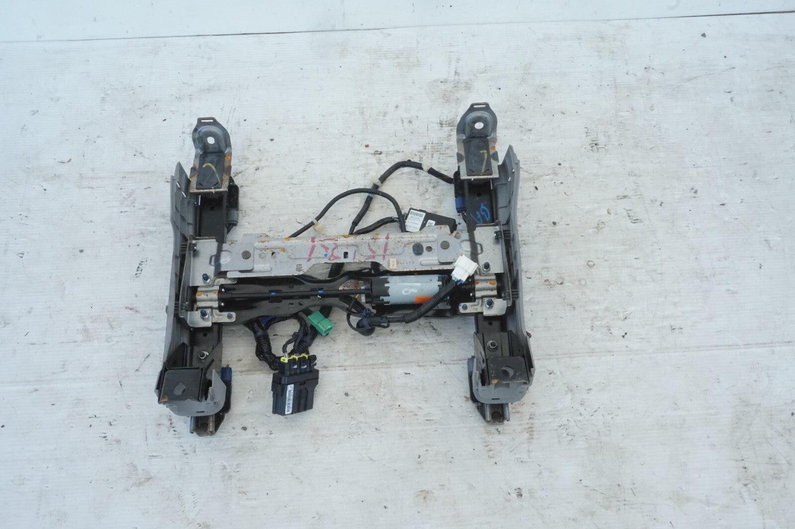 2011-2017 HONDA ODYSSEY FRONT RIGHT PASSENGER SEAT TRACK RAIL FRAME OEM