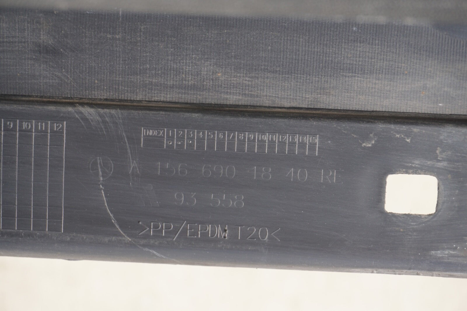 2015-2020 MERCEDES GLA250 X156 RIGHT PASSENGER SKIRT ROCKER PANEL MOLDING OEM