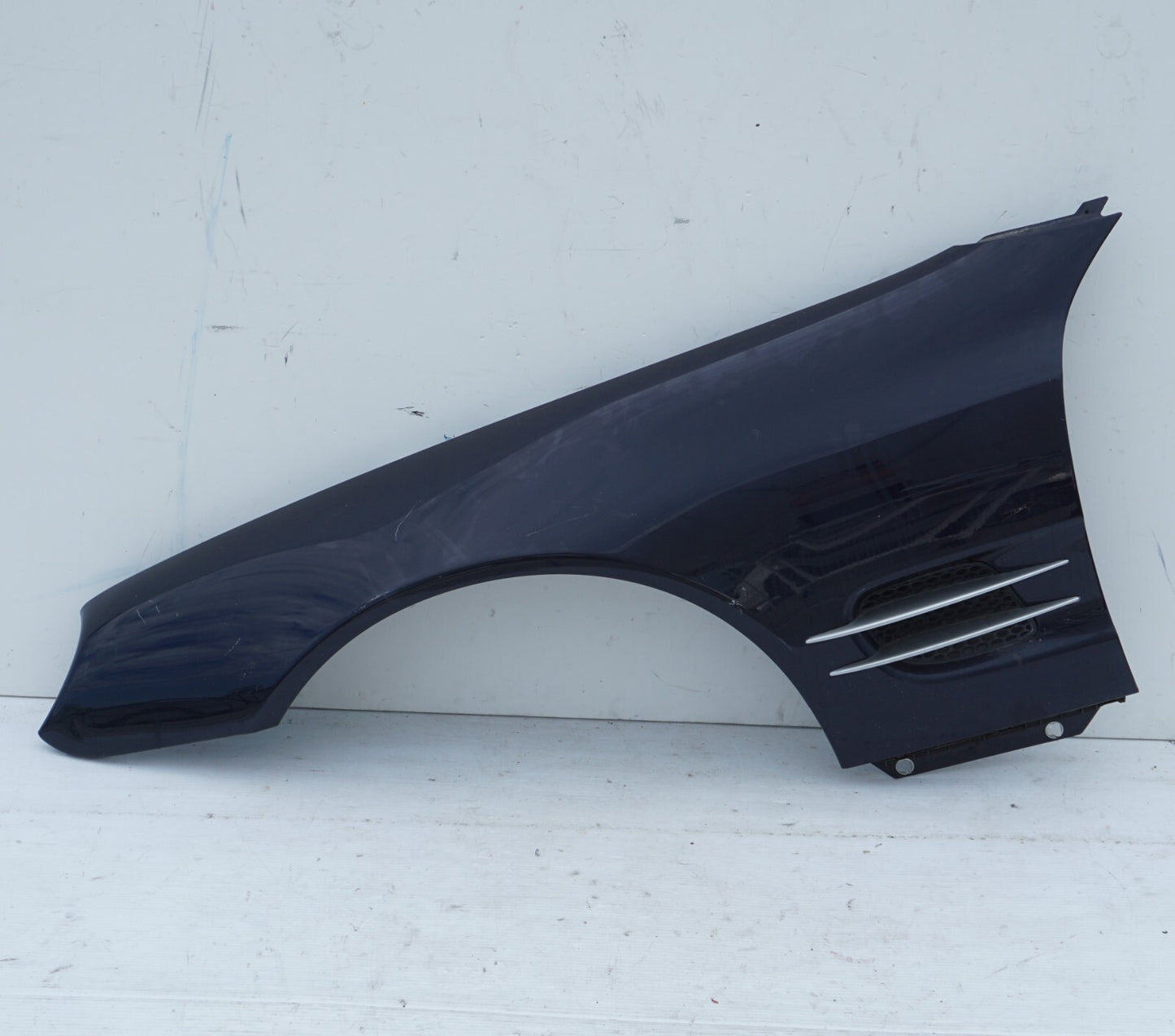 03-08 Mercedes R230 SL500 SL550  Front Fender Left Driver Side OEM