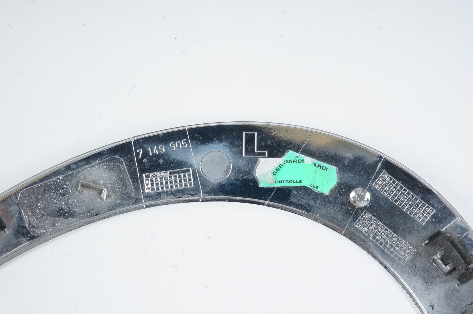 07 - 14 MINI COOPER CLUBMAN R55 FRONT LEFT DRIVER SIDE HEADLIGHT BEZEL FRAME OEM