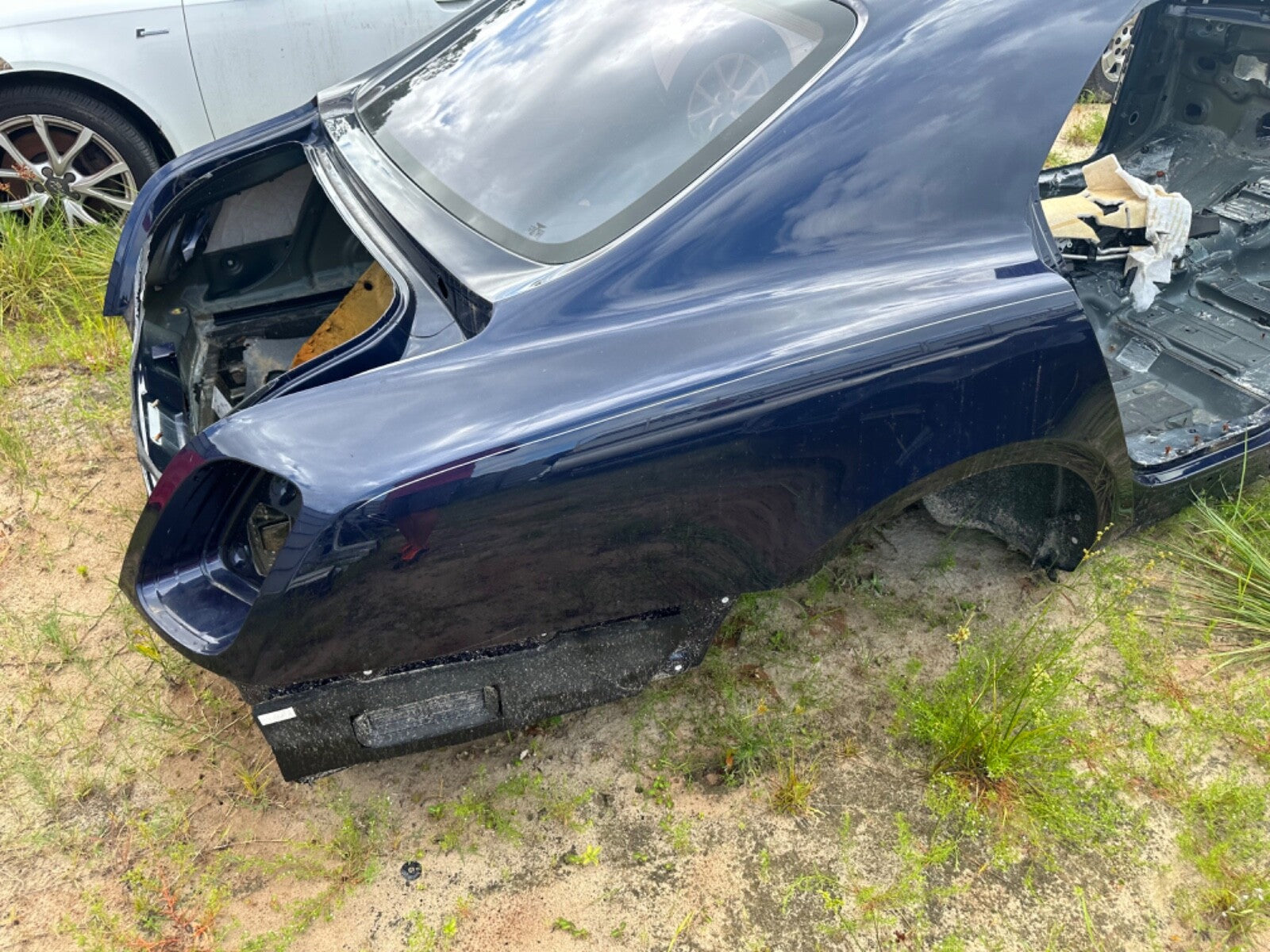 11-20 Bentley Mulsanne Rear Right Quarter Body Rail Frame Panel Cut