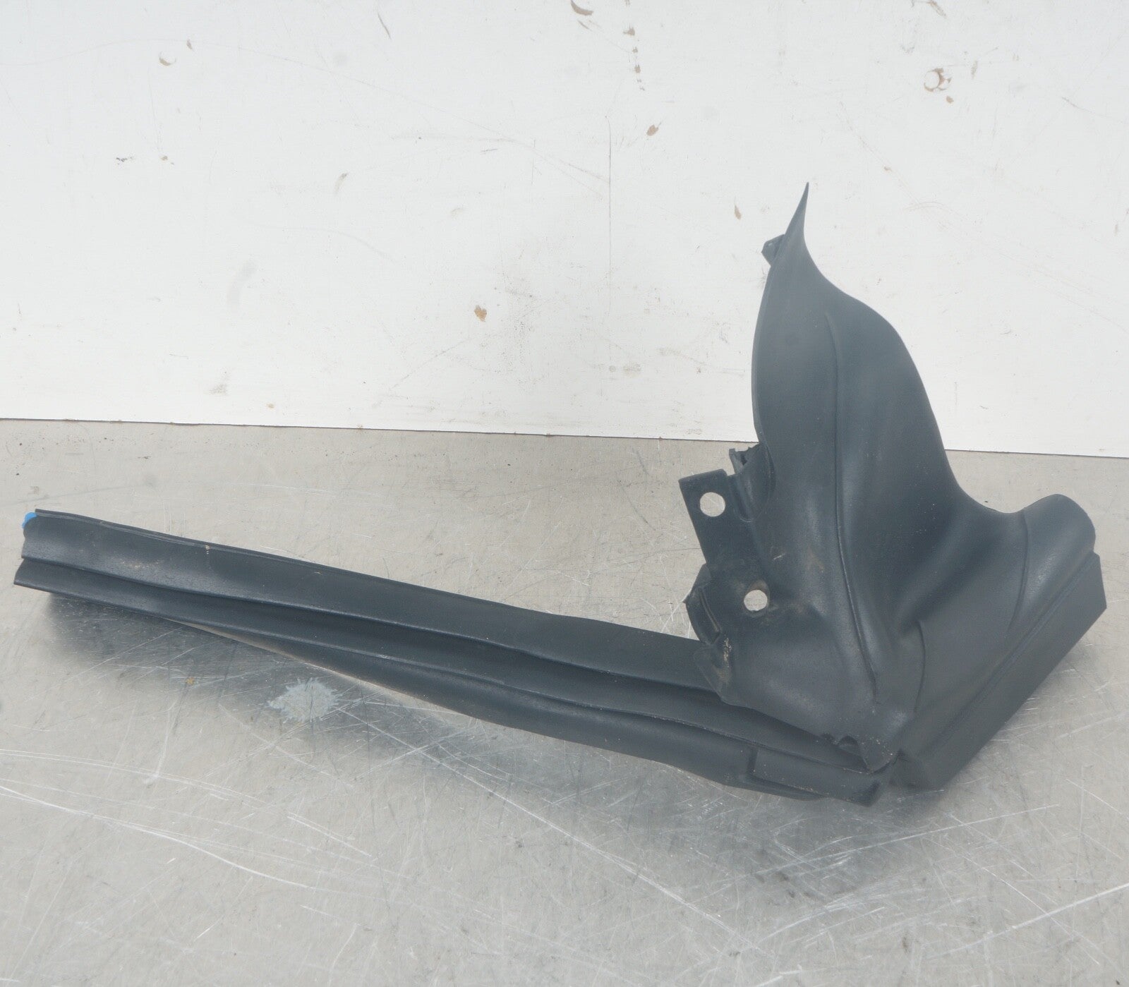 MERCEDES R231 SL-CLASS DRIVER/LEFT QUARTER VENT GLASS WINDOW WEATHER SEAL