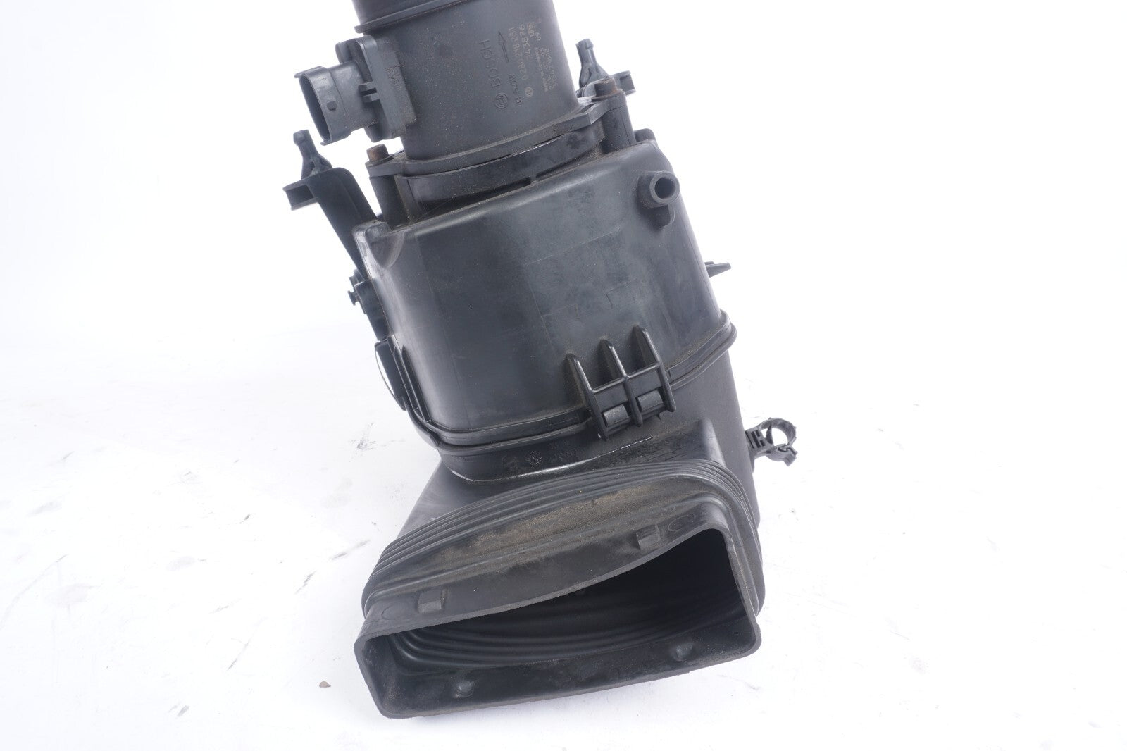2014-2019 Maserati Ghibli  3.0L Air Cleaner Filter Box Right Passenger Side OEM