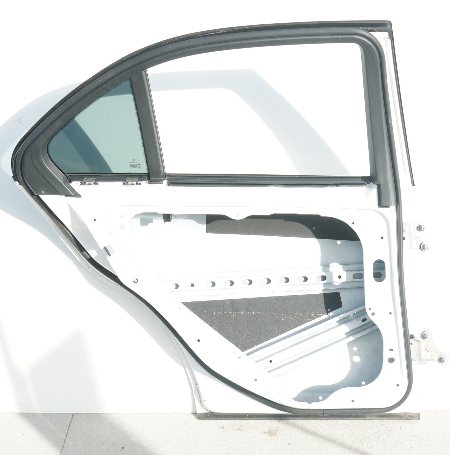 2008 - 2014 MERCEDES W204 C200 C250 C300 C350 REAR LEFT DOOR SHELL