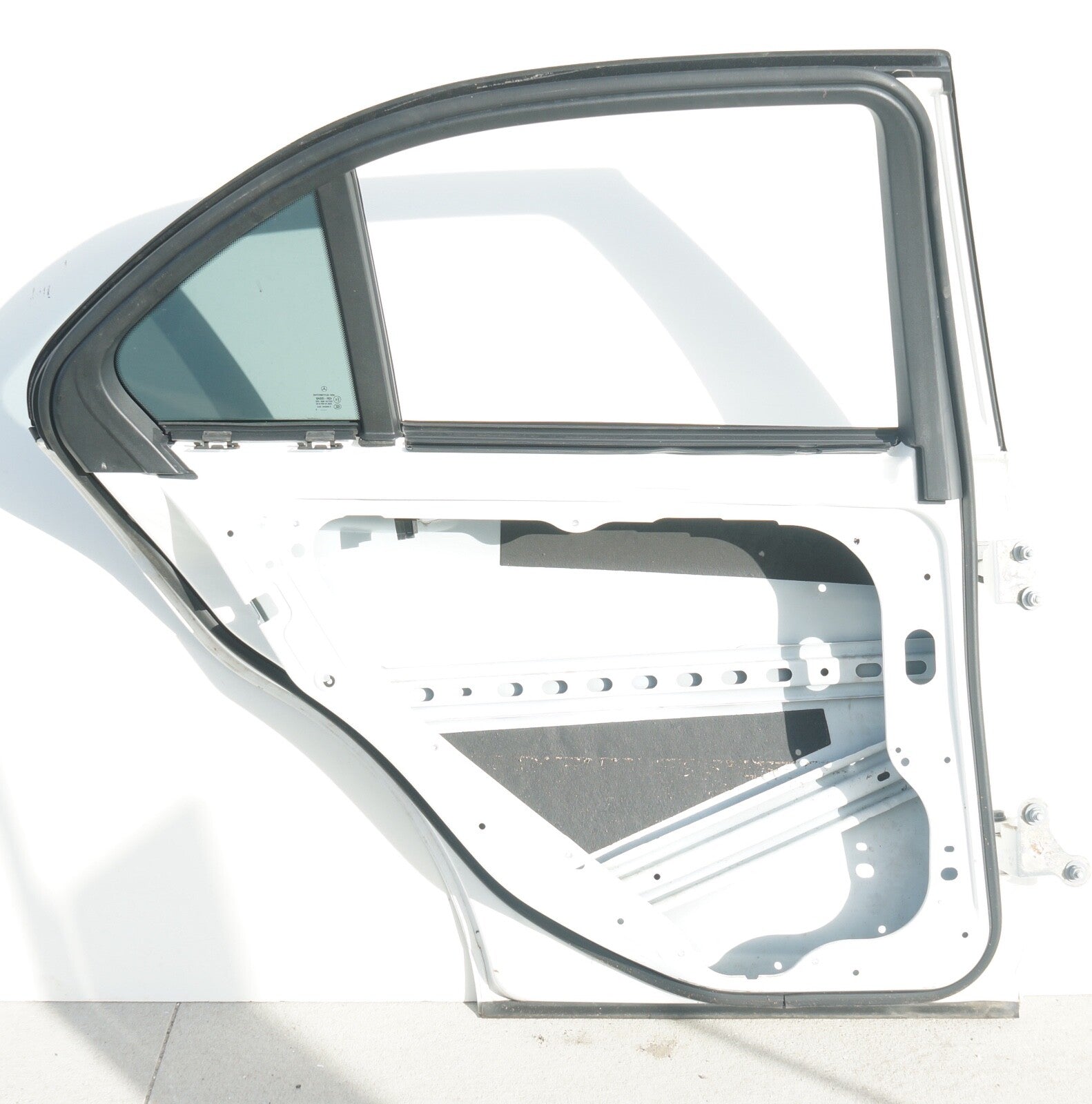 2008 - 2014 MERCEDES W204 C200 C250 C300 C350 REAR LEFT DOOR SHELL