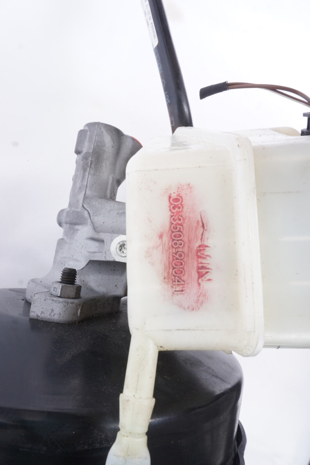 08-15 Mercedes W207 C250 E350 Power Brake Booster Master Cylinder Reservoir OEM