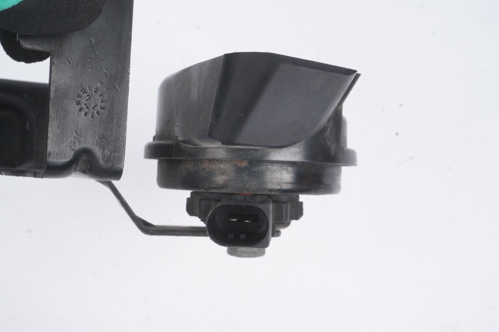 2011 -2018 Audi A8L A8 Horn Signal High & Low OEM