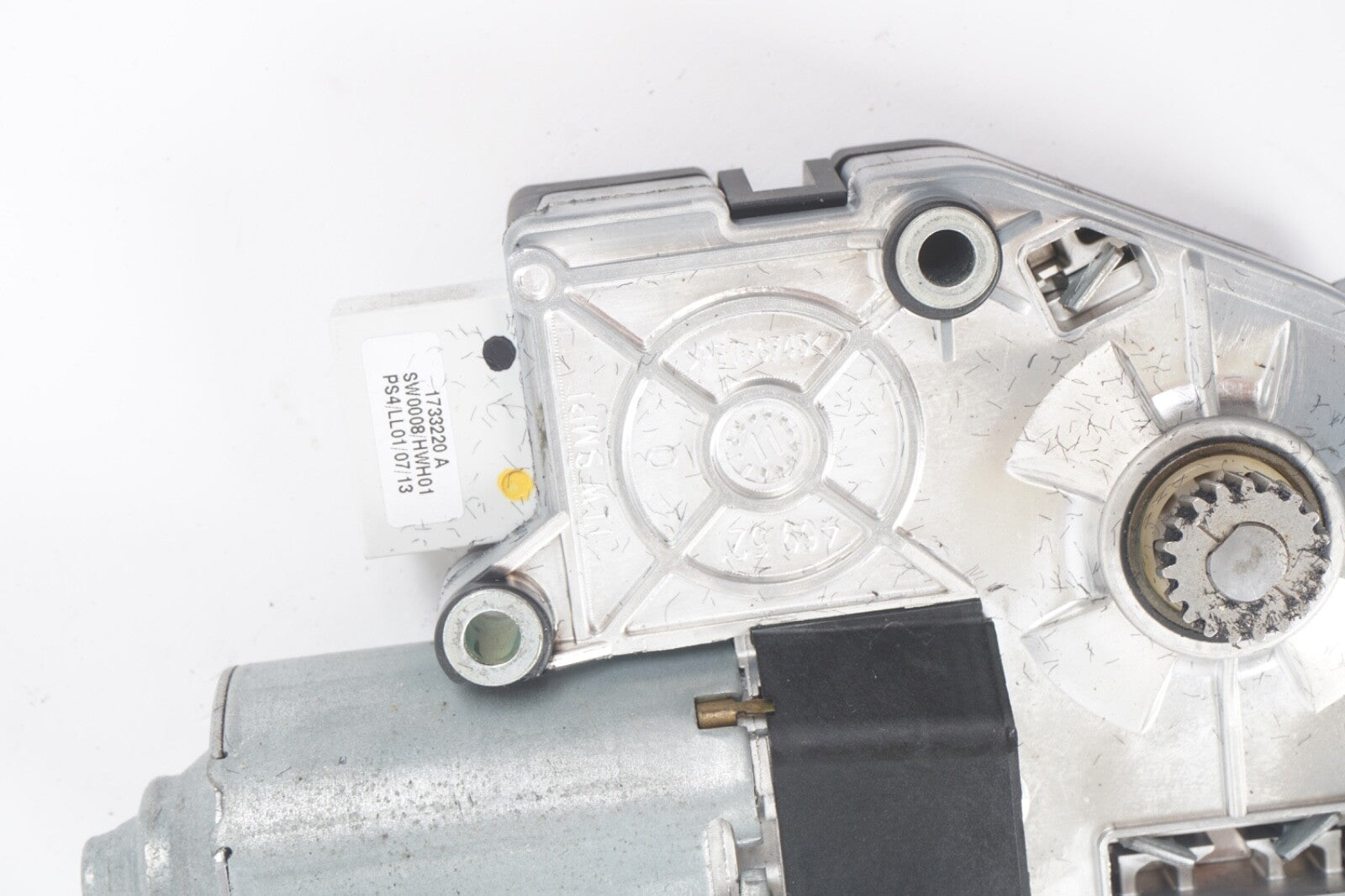 2014-2018 PORSCHE CAYENNE OEM SUNROOF GLASS WINDOW MOTOR 4G8959591