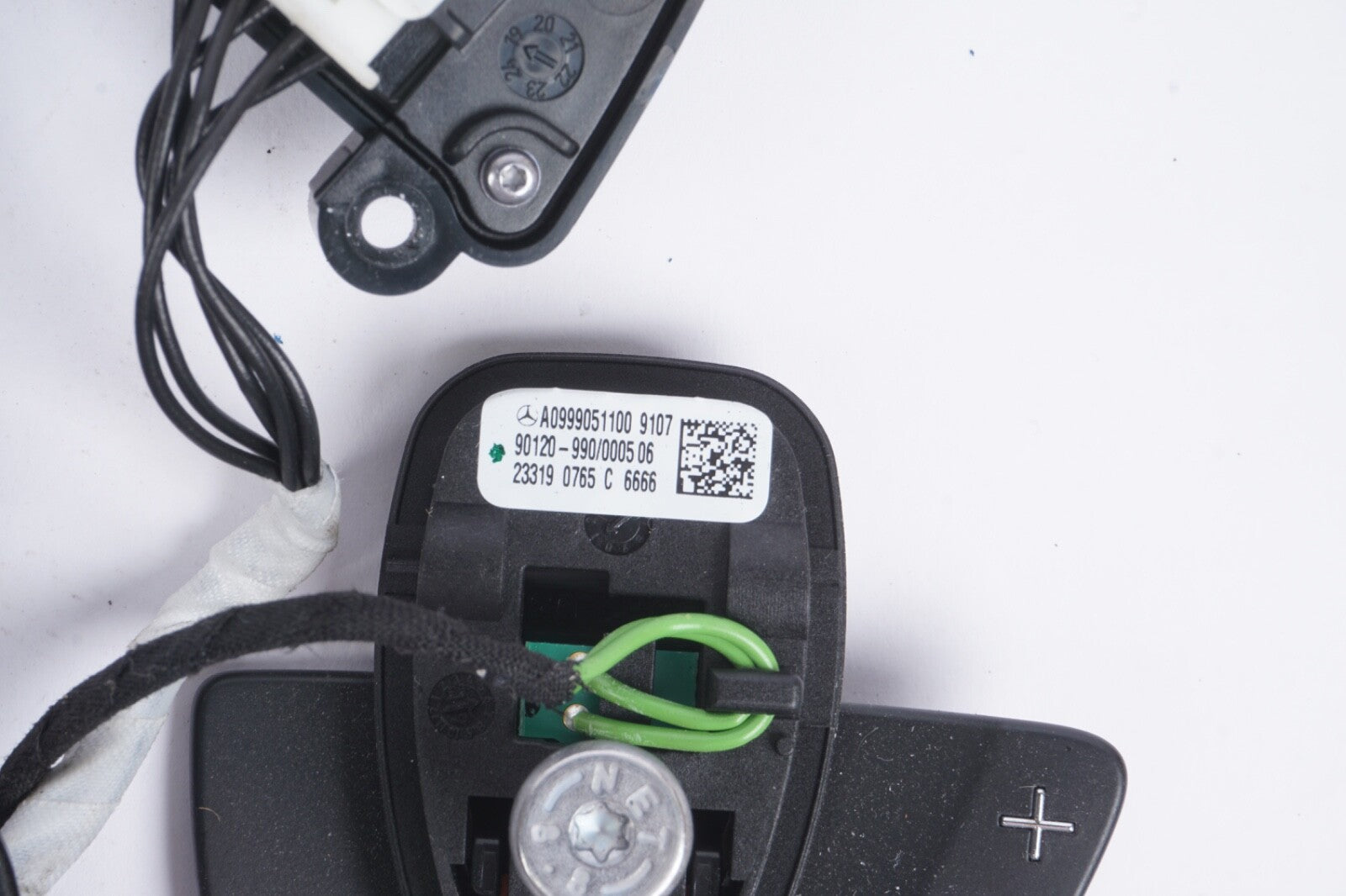 2017-2020 MERCEDES GLA250 X156 STEERING WHEEL CONTACT PLATE BRACKET SUPPORT OEM